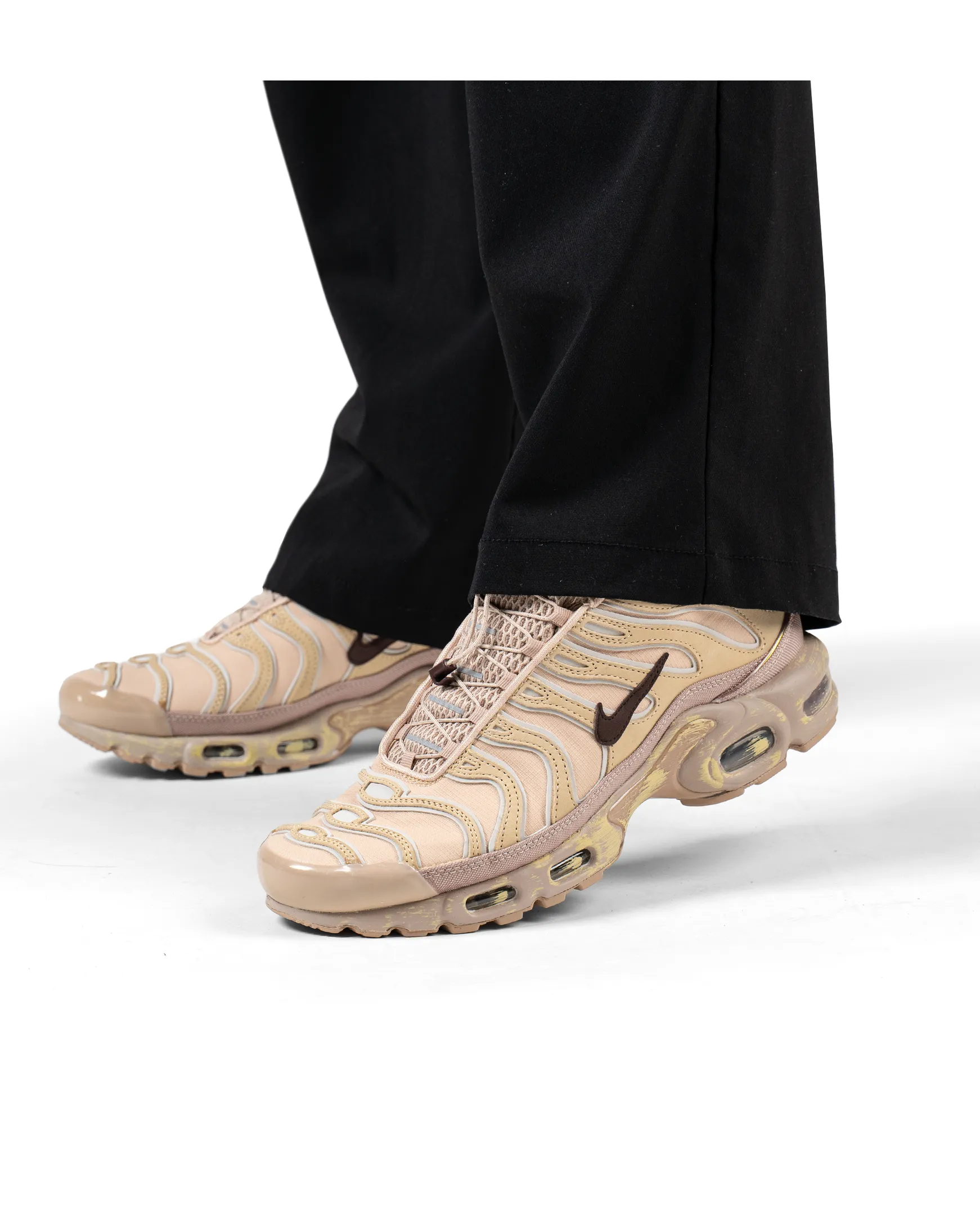 advanced features Nike Air Max Plus Sesame