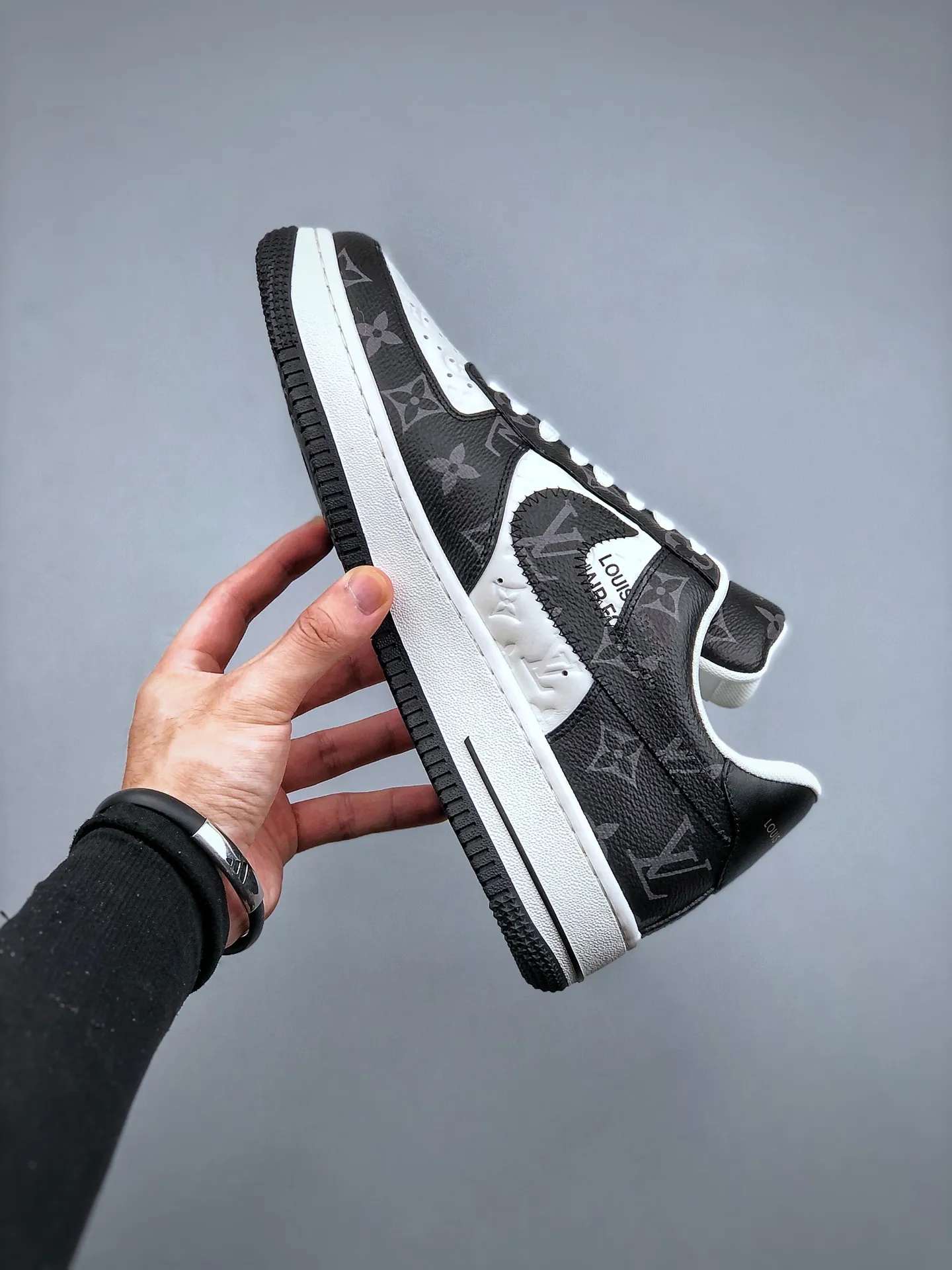 AF1 x OW by Virgil - Panda Customs Stylish Look