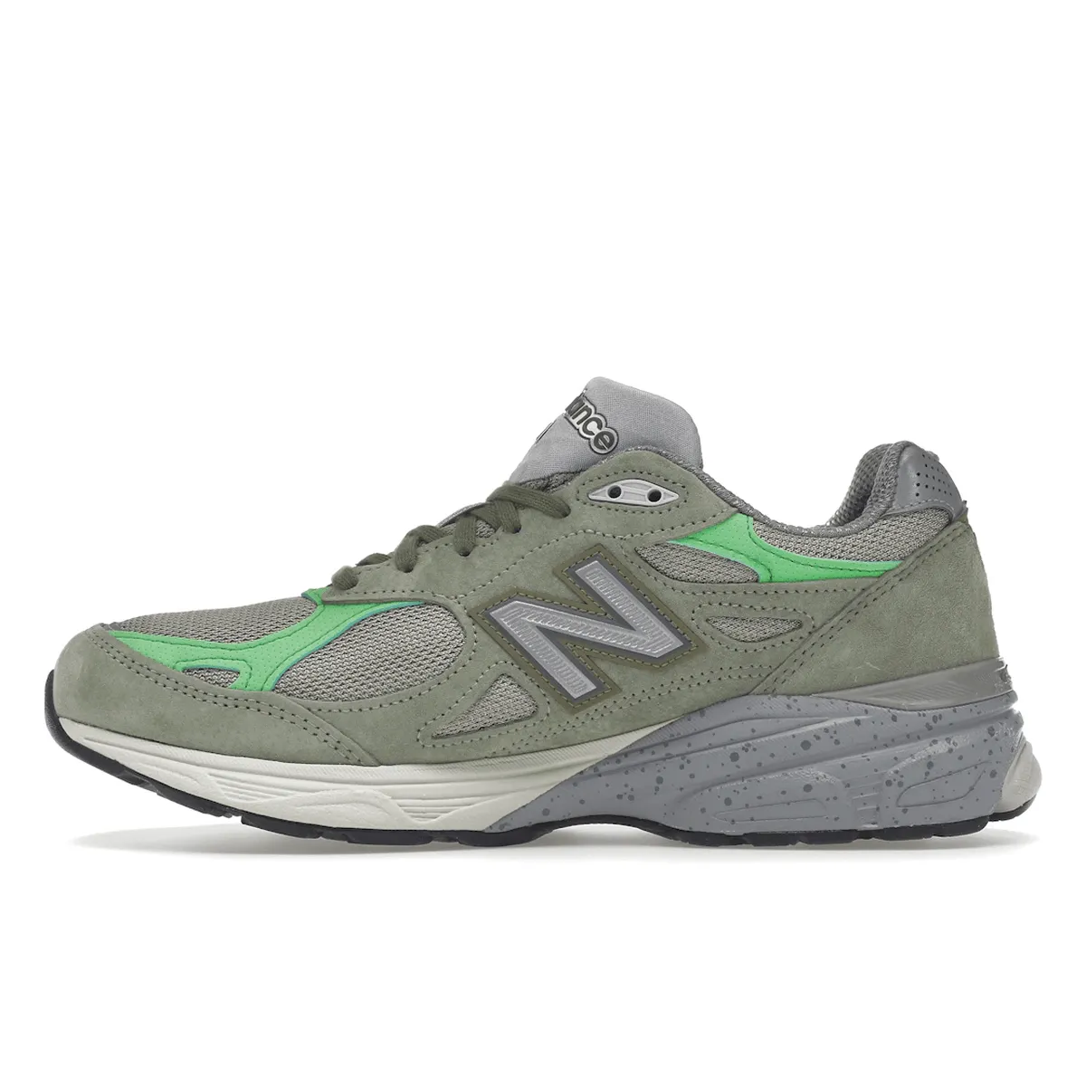 Agile Motion New Balance 990v3 MiUSA Patta Keep Your Family Close
