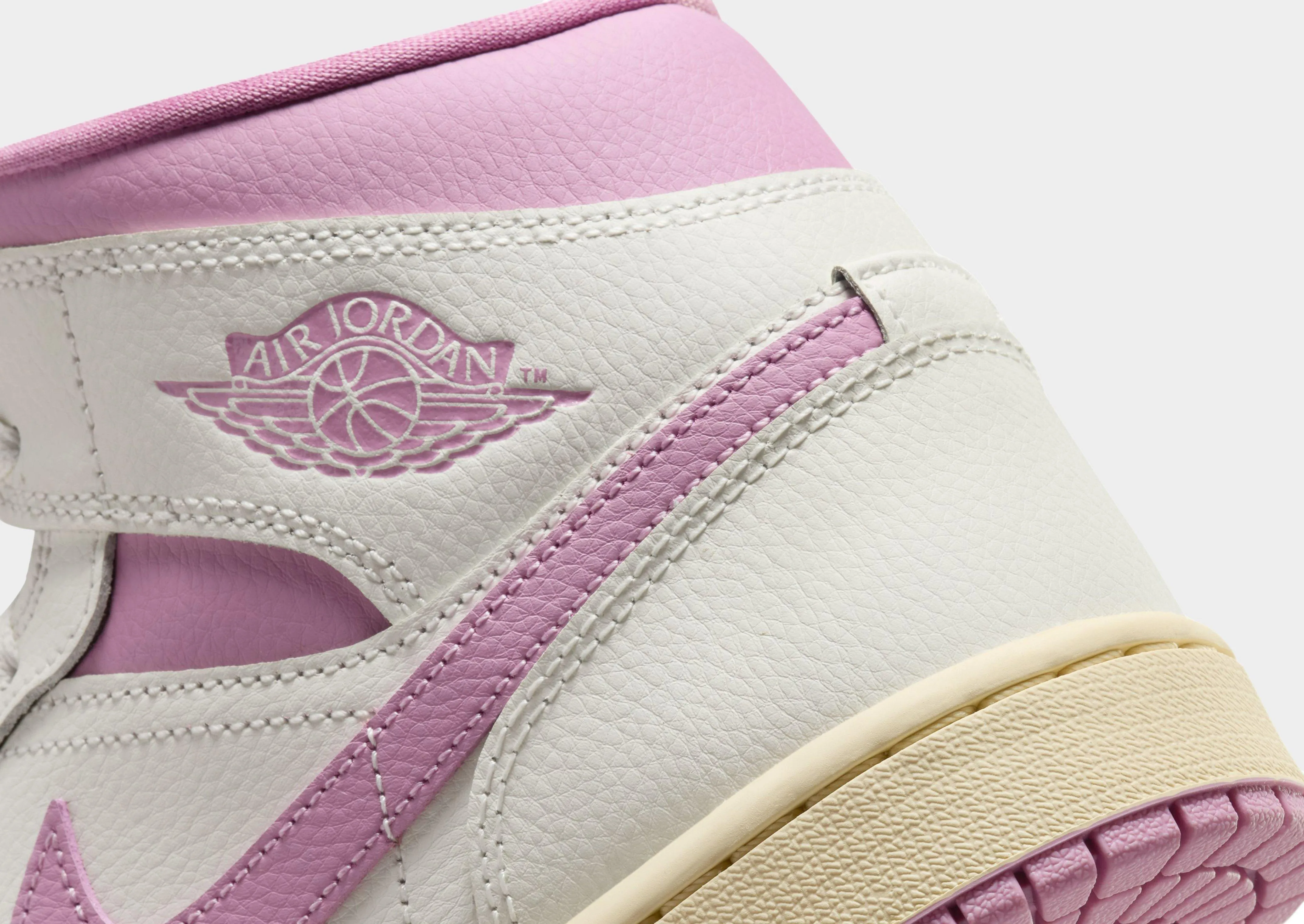 Air 1 Mid Women's Bare-Motion