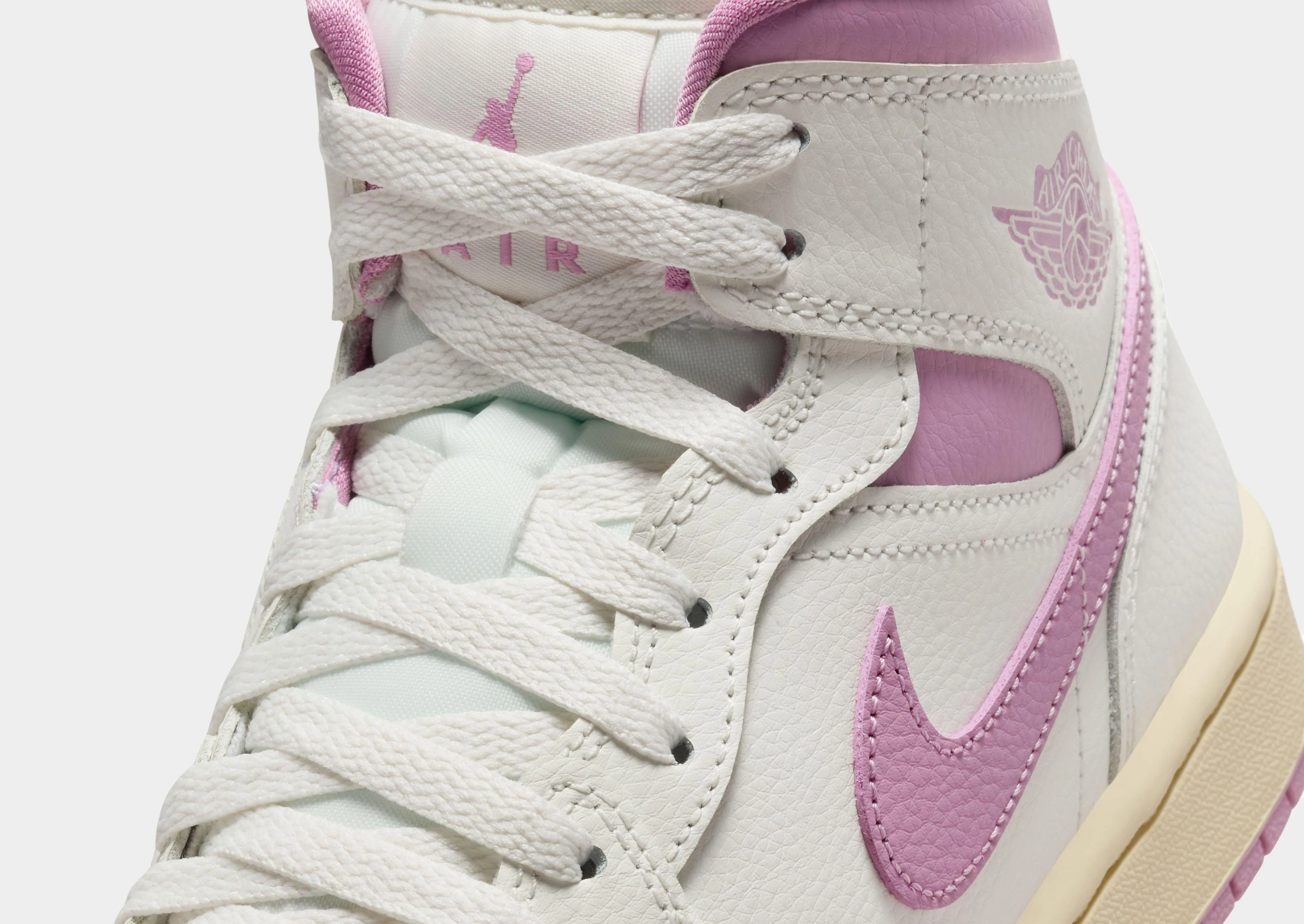 Air 1 Mid Women's Bare-Motion