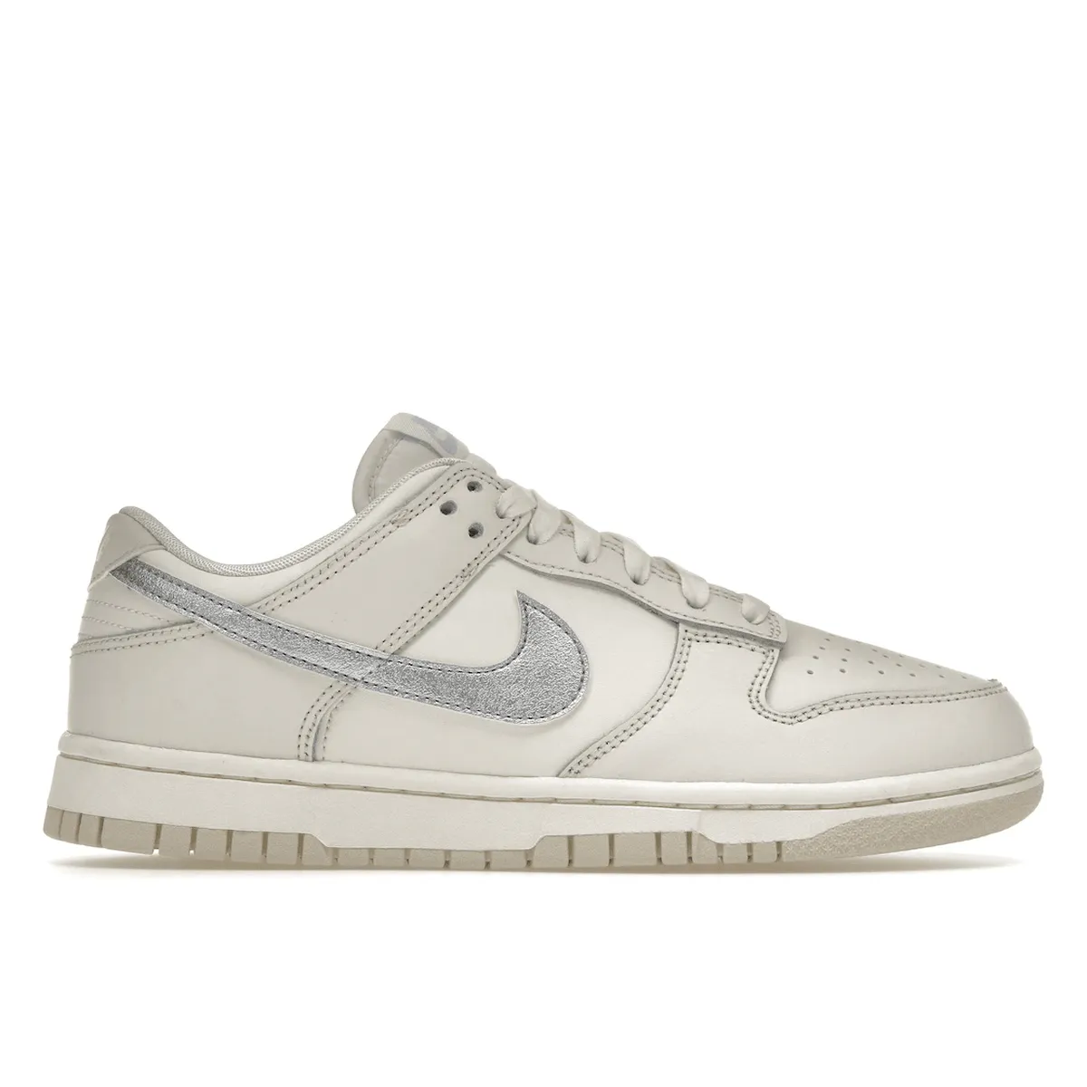 Air Breeze Nike Dunk Low Essential Sail Oxygen Purple