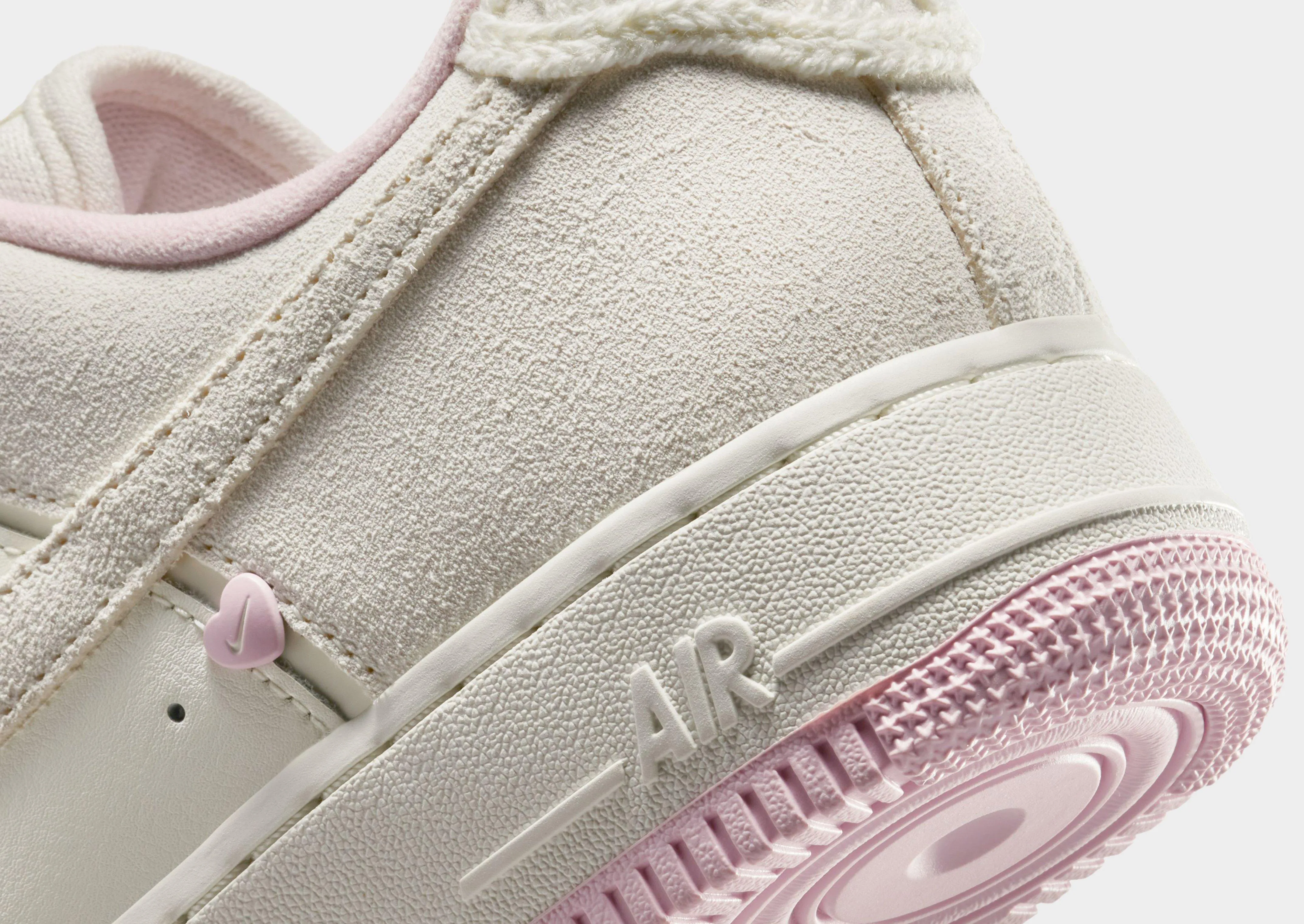 Air Force 1 07 LX Women's Dry-Land