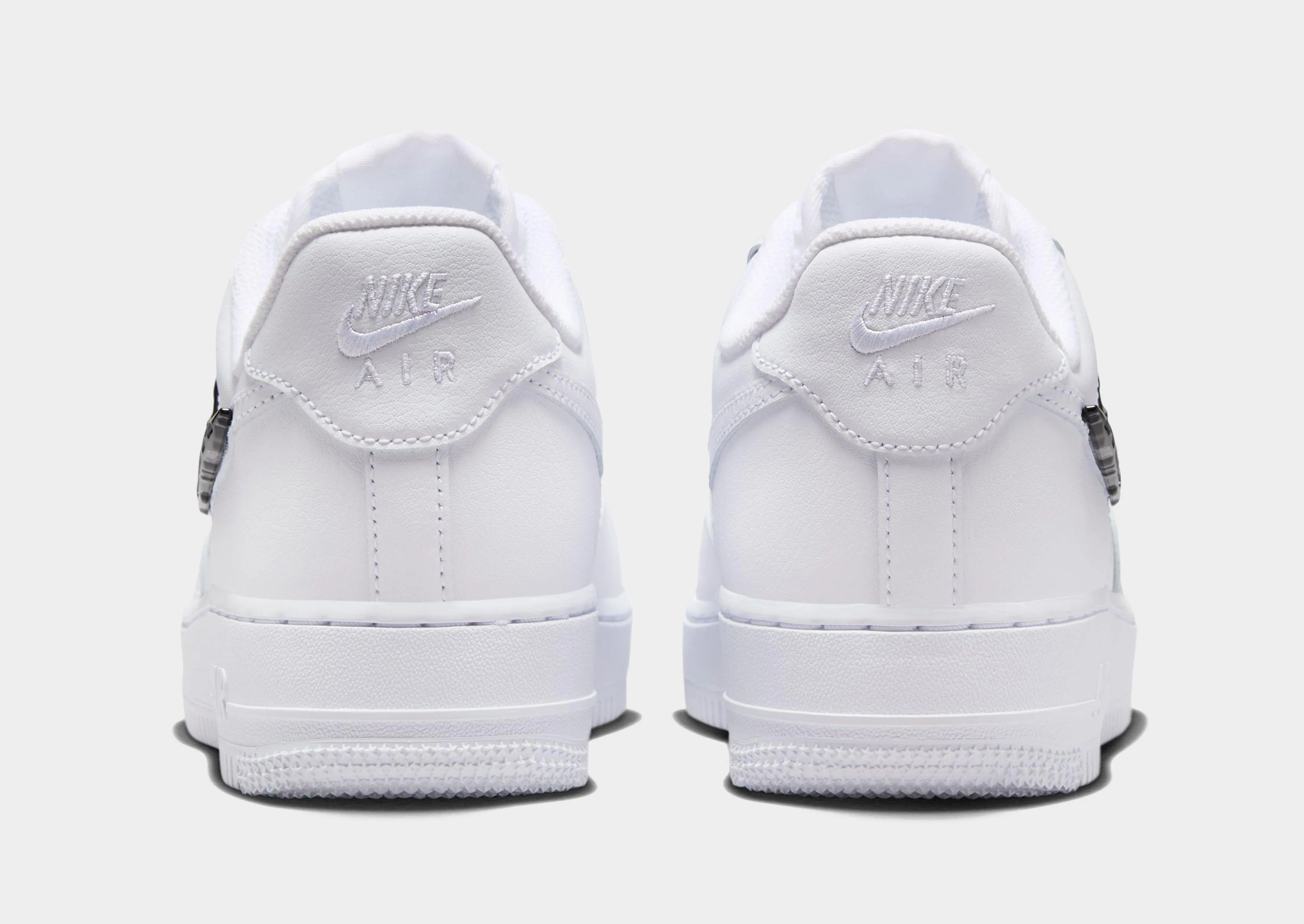 Air Force 1 07 LX Women's Supportive structure