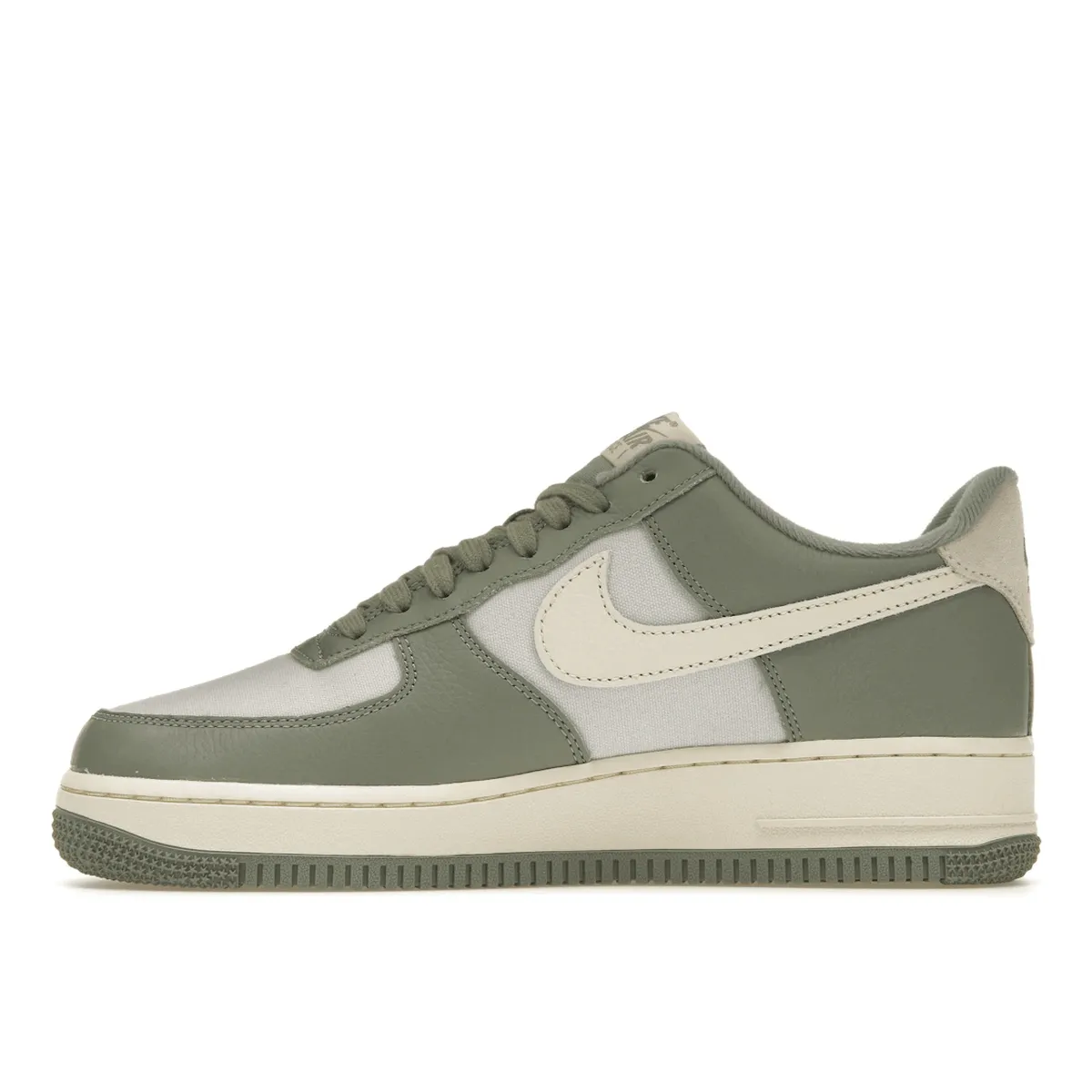 Air Force 1 Low 07 LX Mica Green Travel Flash