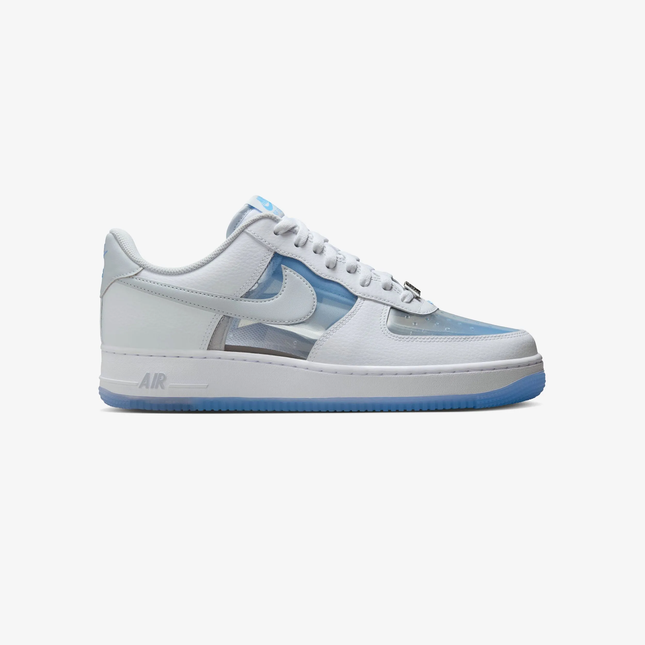 Trend-setting arch Air Force 1 Retro