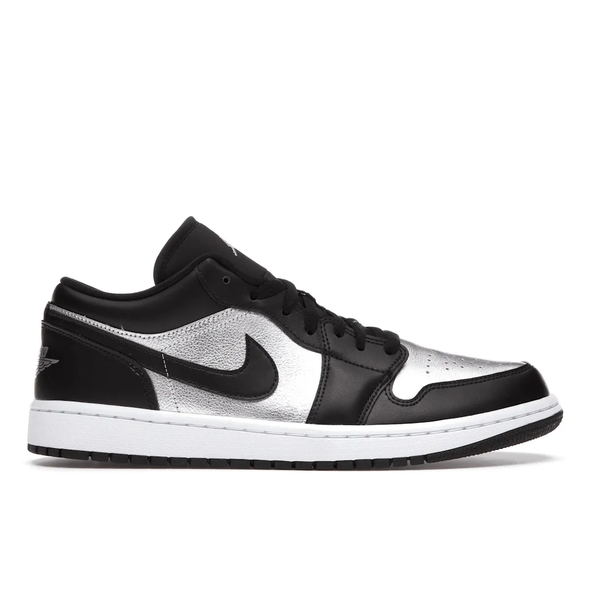 Step Control Support Air Jordan 1 Low SE Black Metallic Silver