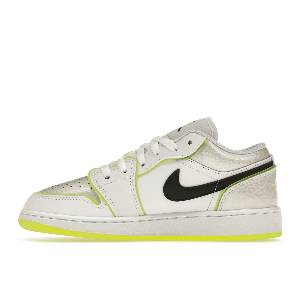 Air Jordan 1 Low SE Warped Swoosh Flex Frame Structure