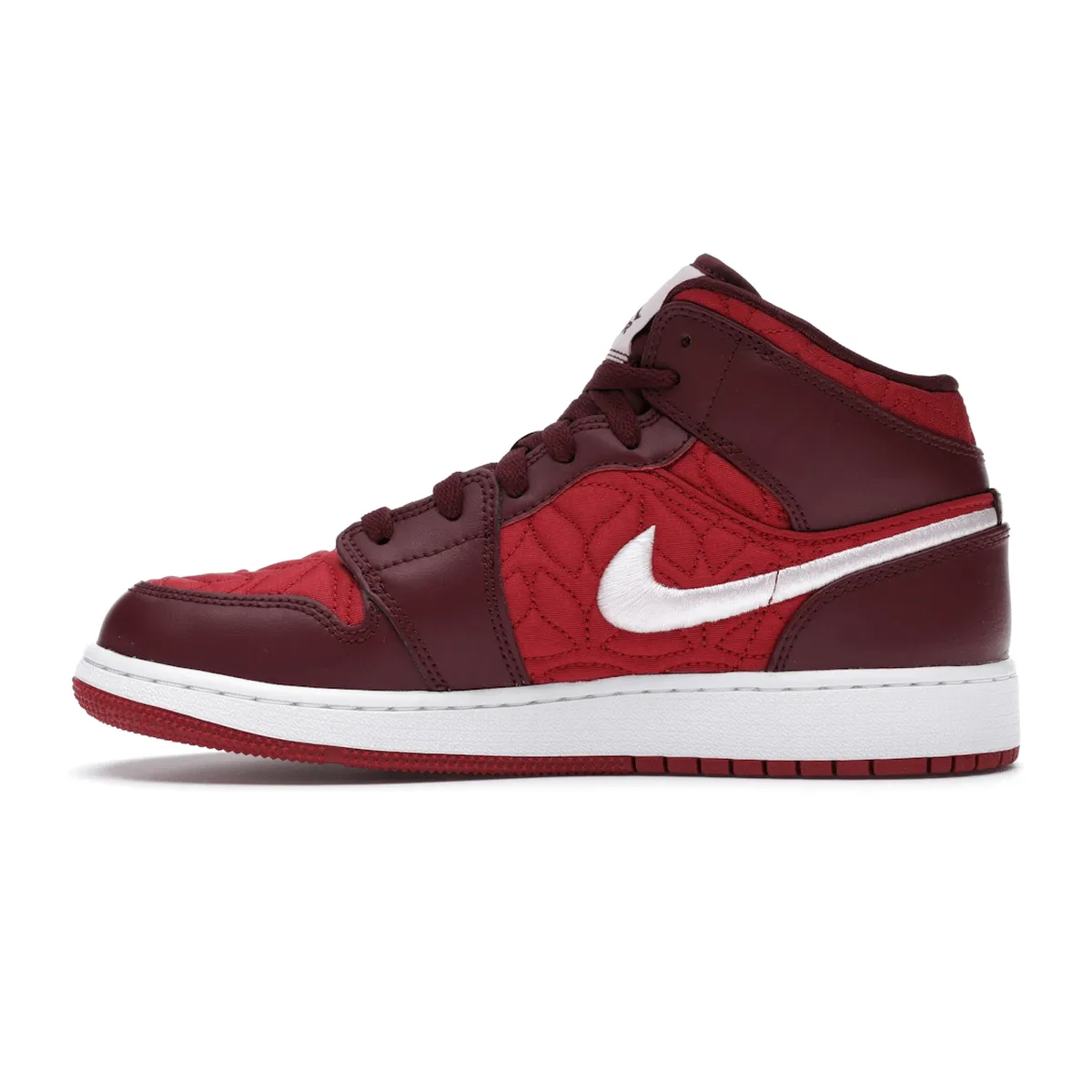 Air Jordan 1 Mid SE Red Quilt Boosted Reach