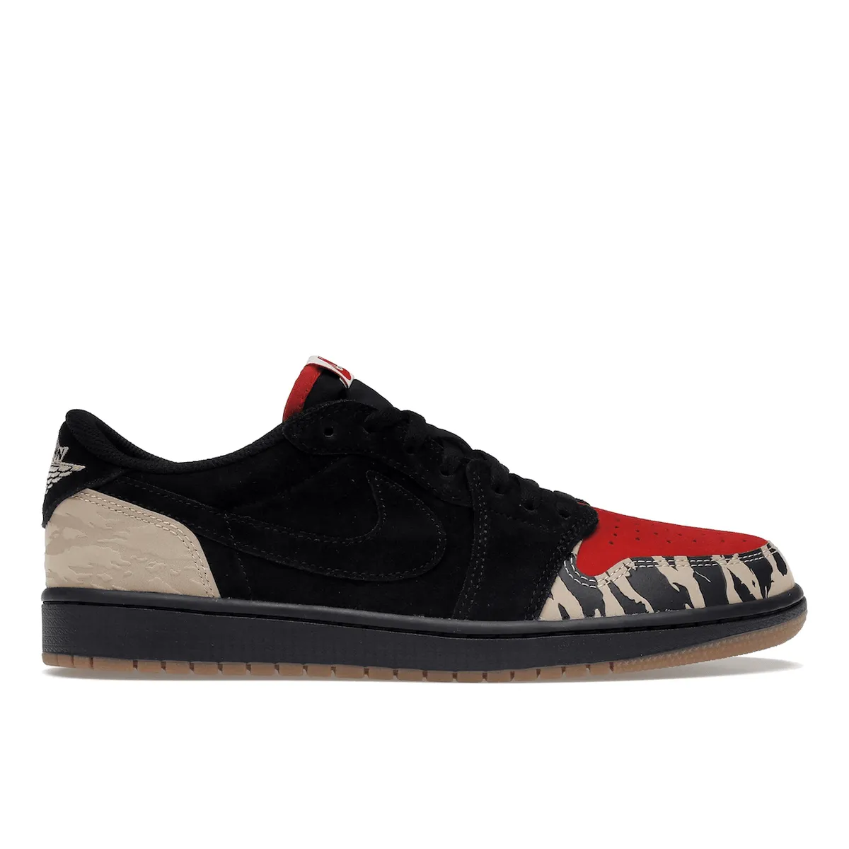 Air Jordan 1 Retro Low OG SP SoleFly Balanced Court Motion