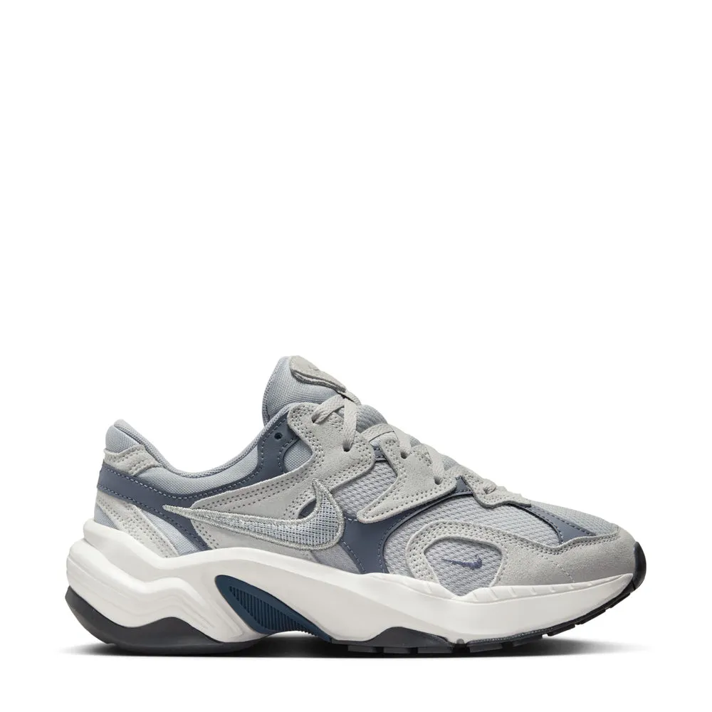 AL8 - Womens Work Hike