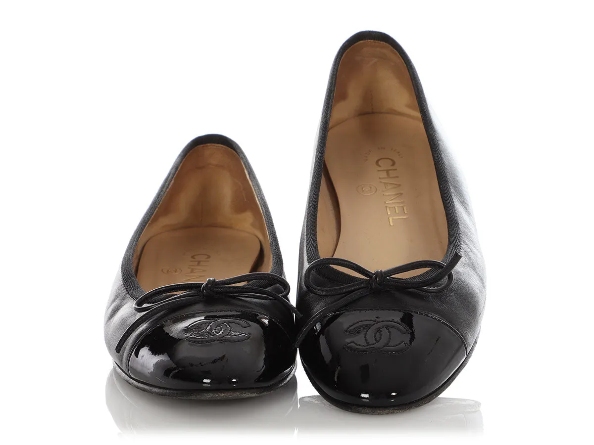 Arch support Chanel Black Leather and Patent Ballet Flats