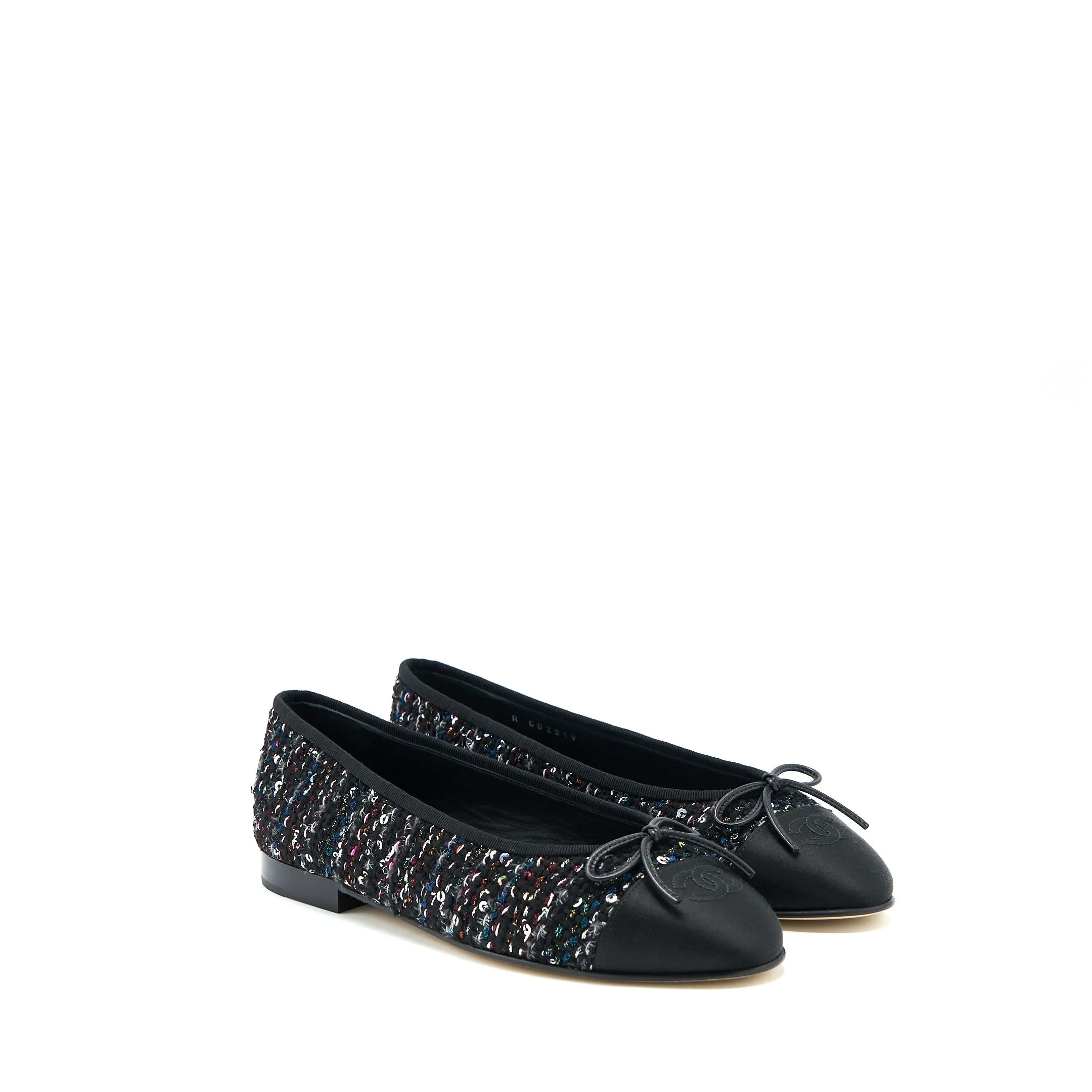 Body-Fit Chanel Size 39 Ballerina Flat Shoes Tweed/Satin Black/Multicolour
