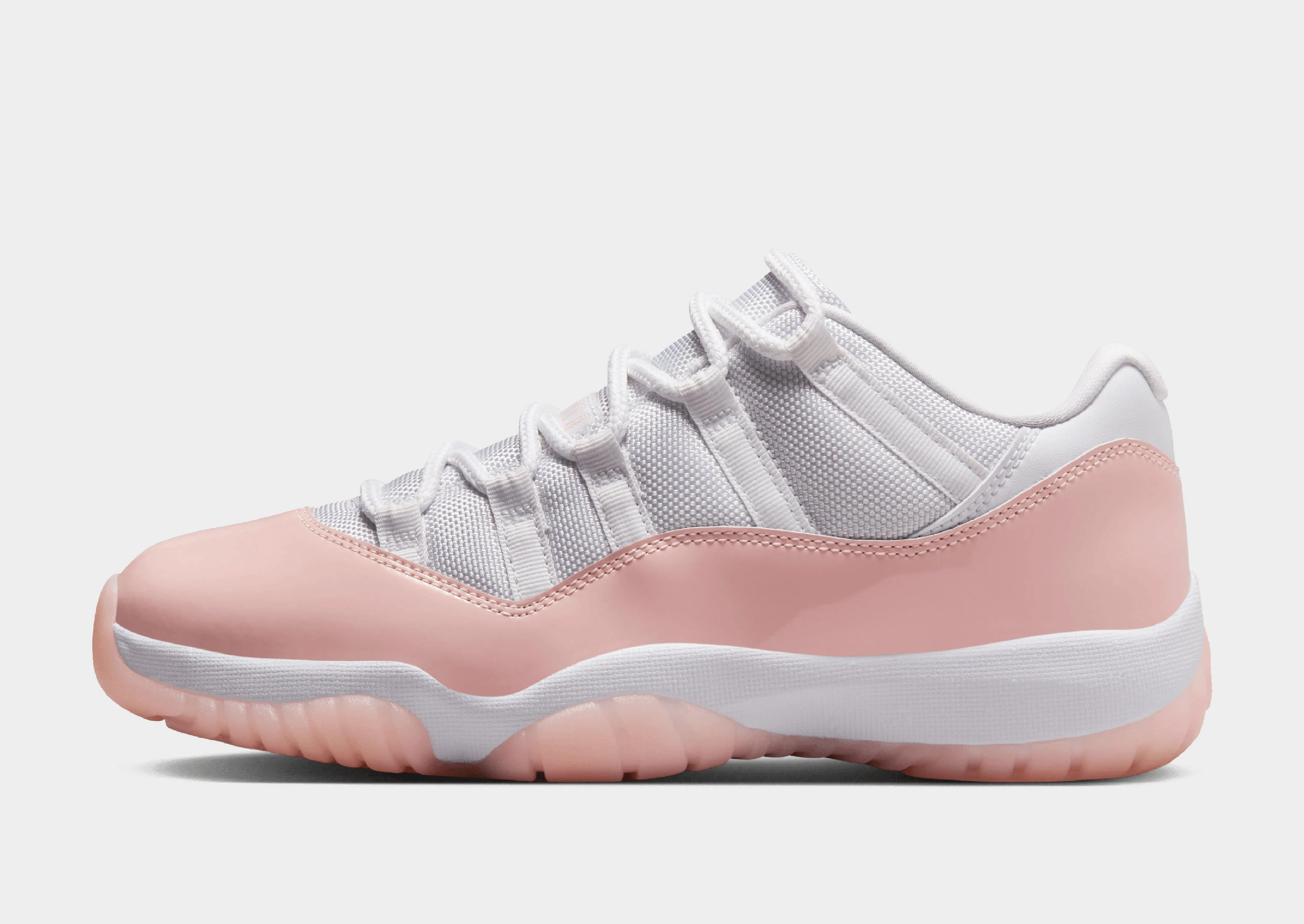 Air 11 Retro Low Women's evening run
