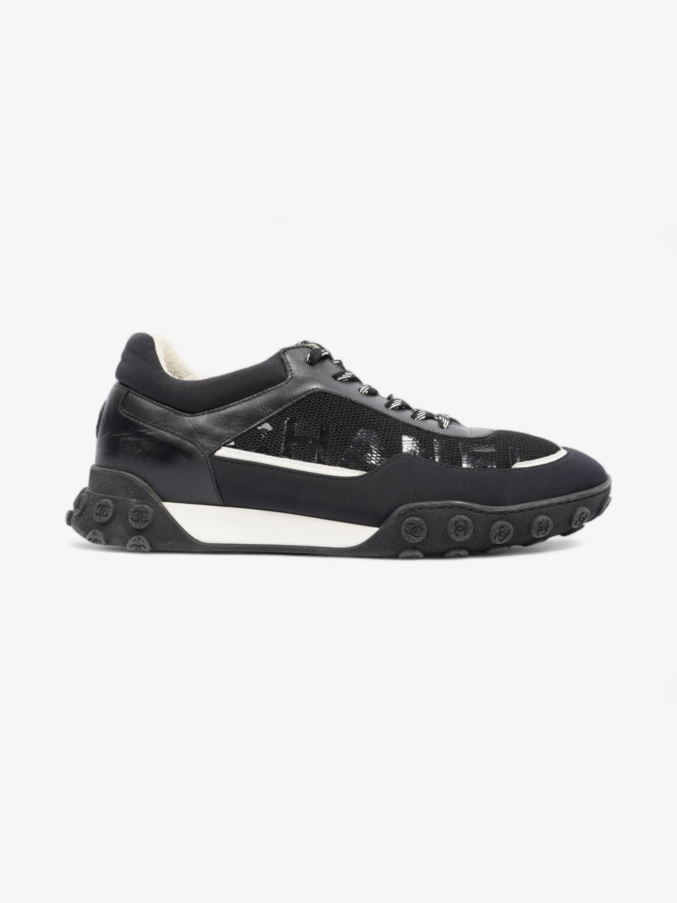 Chanel Low Top Sneaker Black / Navy Mesh EU 43 UK 9 Stretchy sole