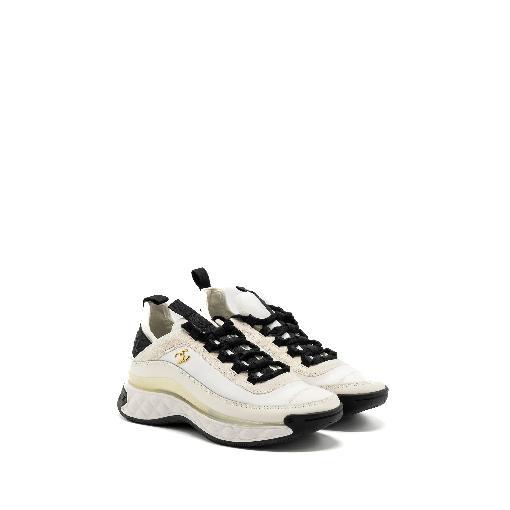Chanel Size 38 Classic Sneaker Fabric/Suede Calfskin Black/White Cool