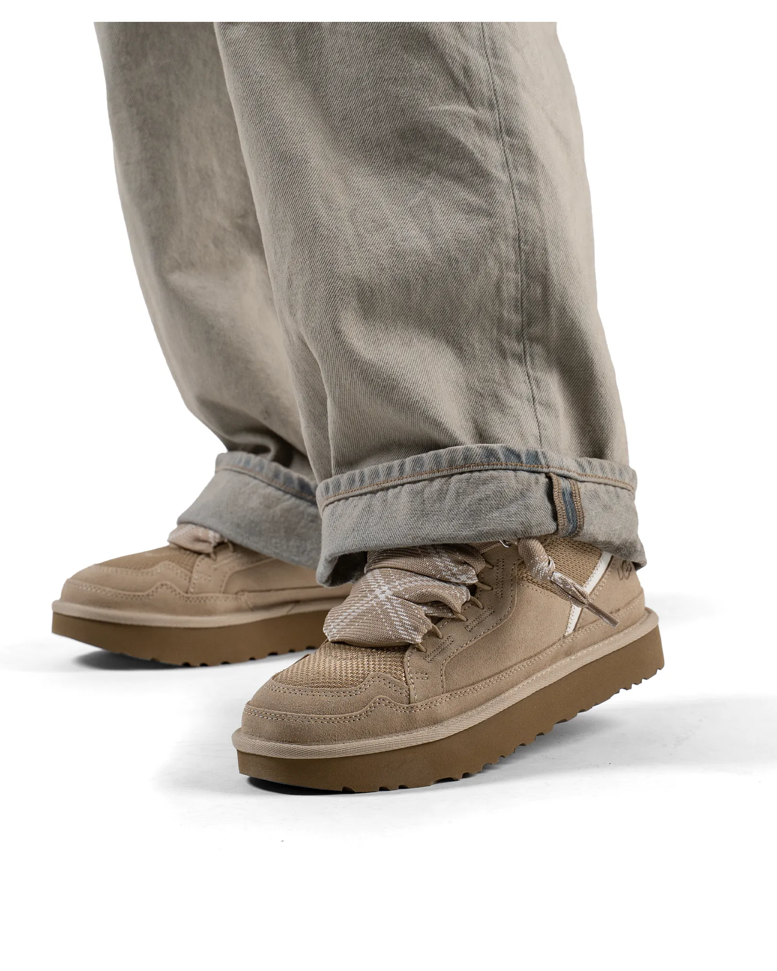 City Breeze UGG Lowmel Sand