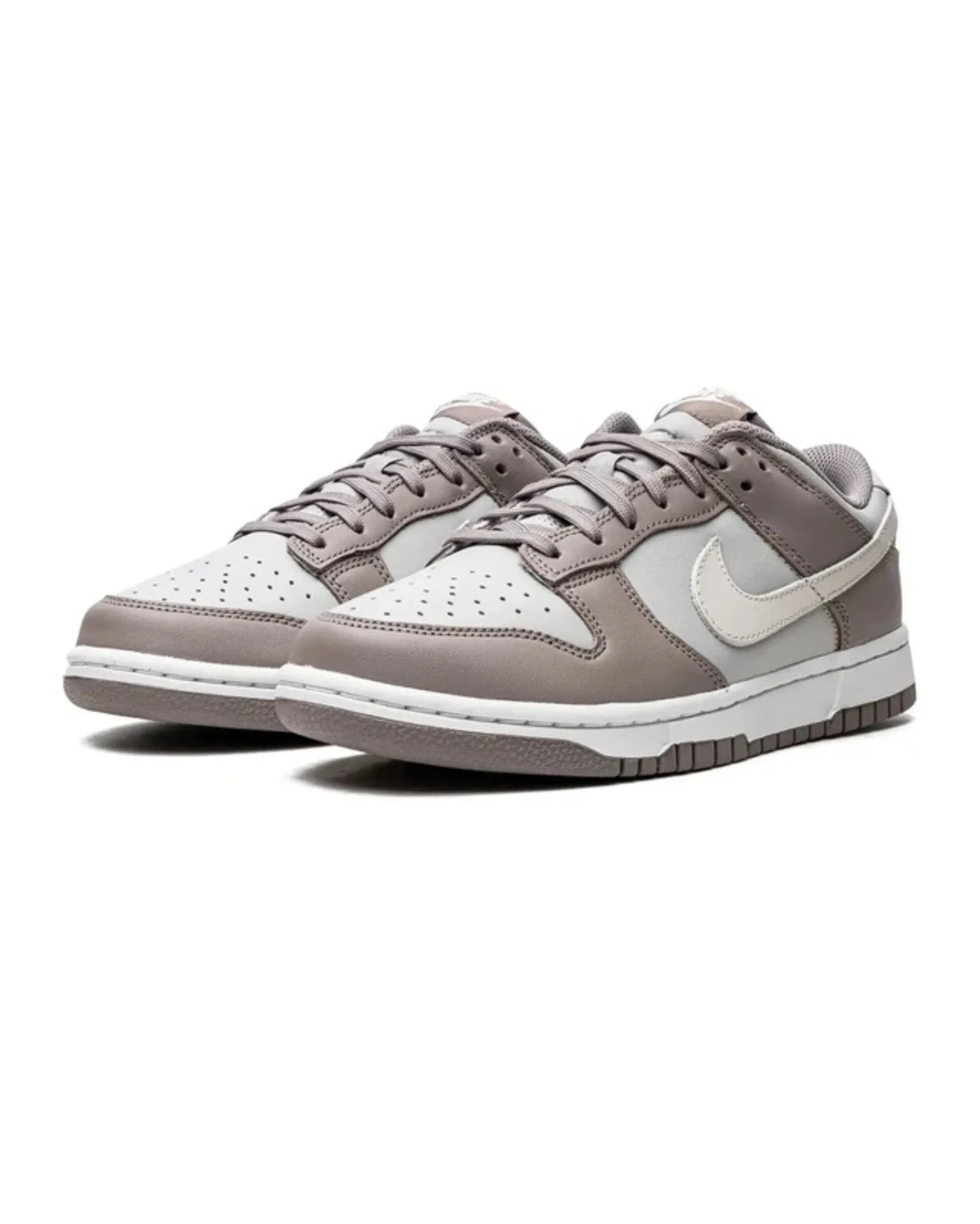 Classic Appeal Nike Dunk Low Bone Beige