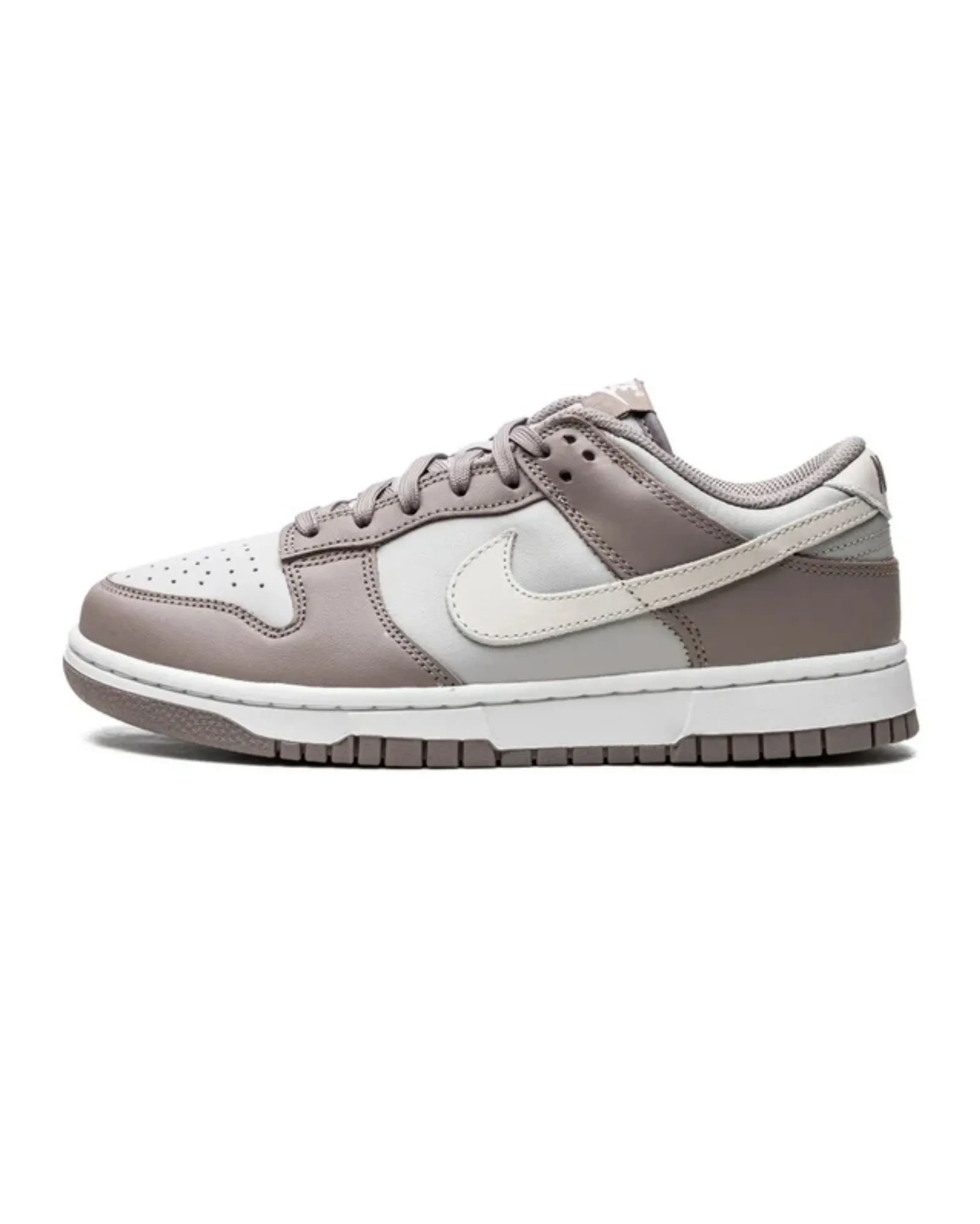 Push Step Lightweight Sole Nike Dunk Low Bone Beige