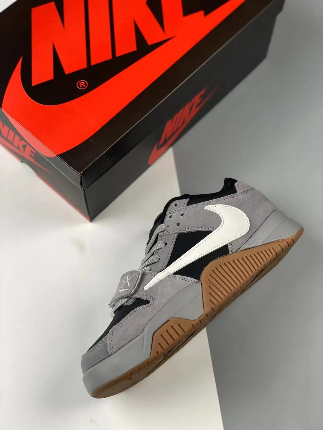 Classic Look Jumpman Jack Travis Scott Cut The Check Black Grey