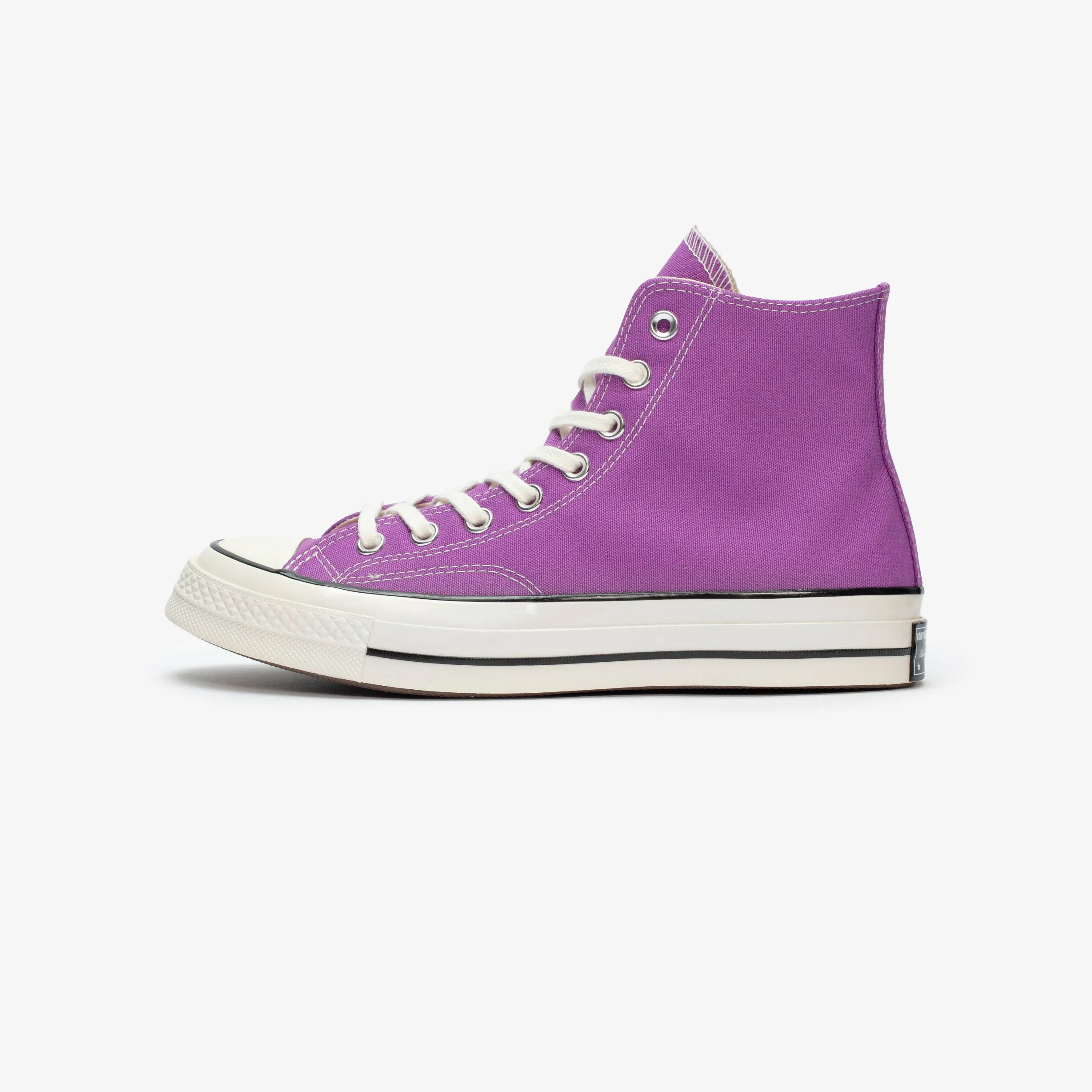 Clean Bold Lines Chuck 70