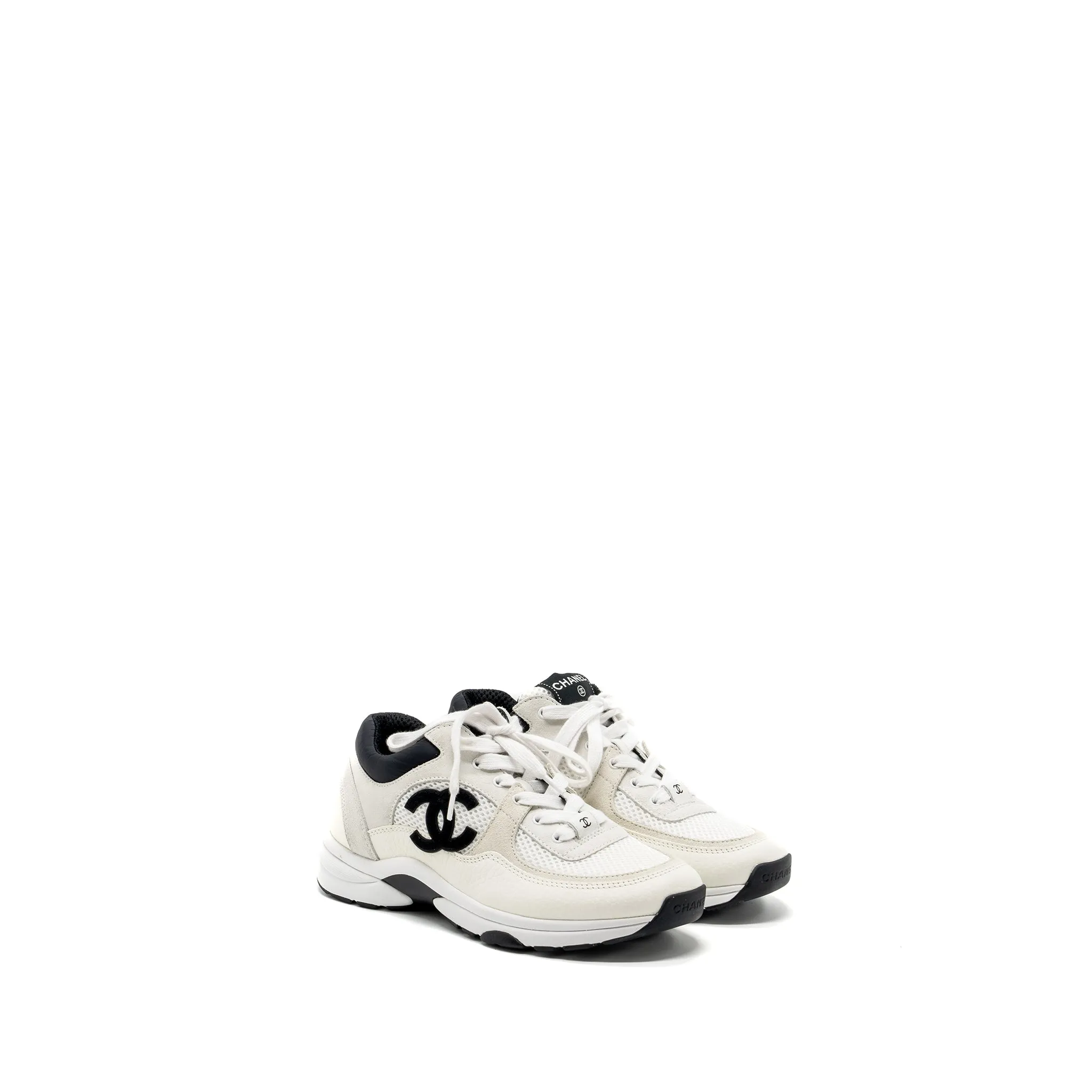 Cloud Feel Chanel Size 37.5 CC Logo Trainer/Sneakers White/Black