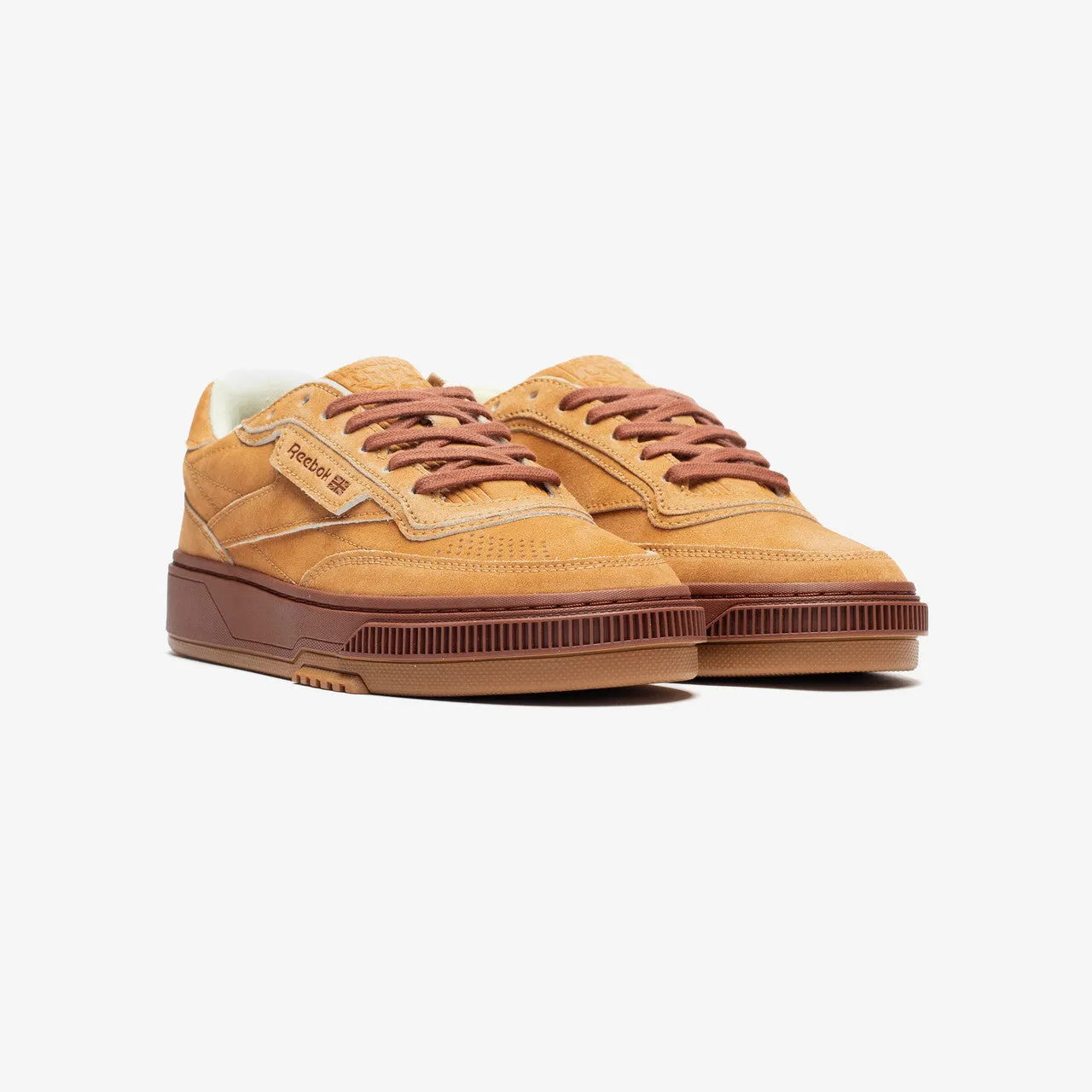 Club C LTD Dynamic silhouette