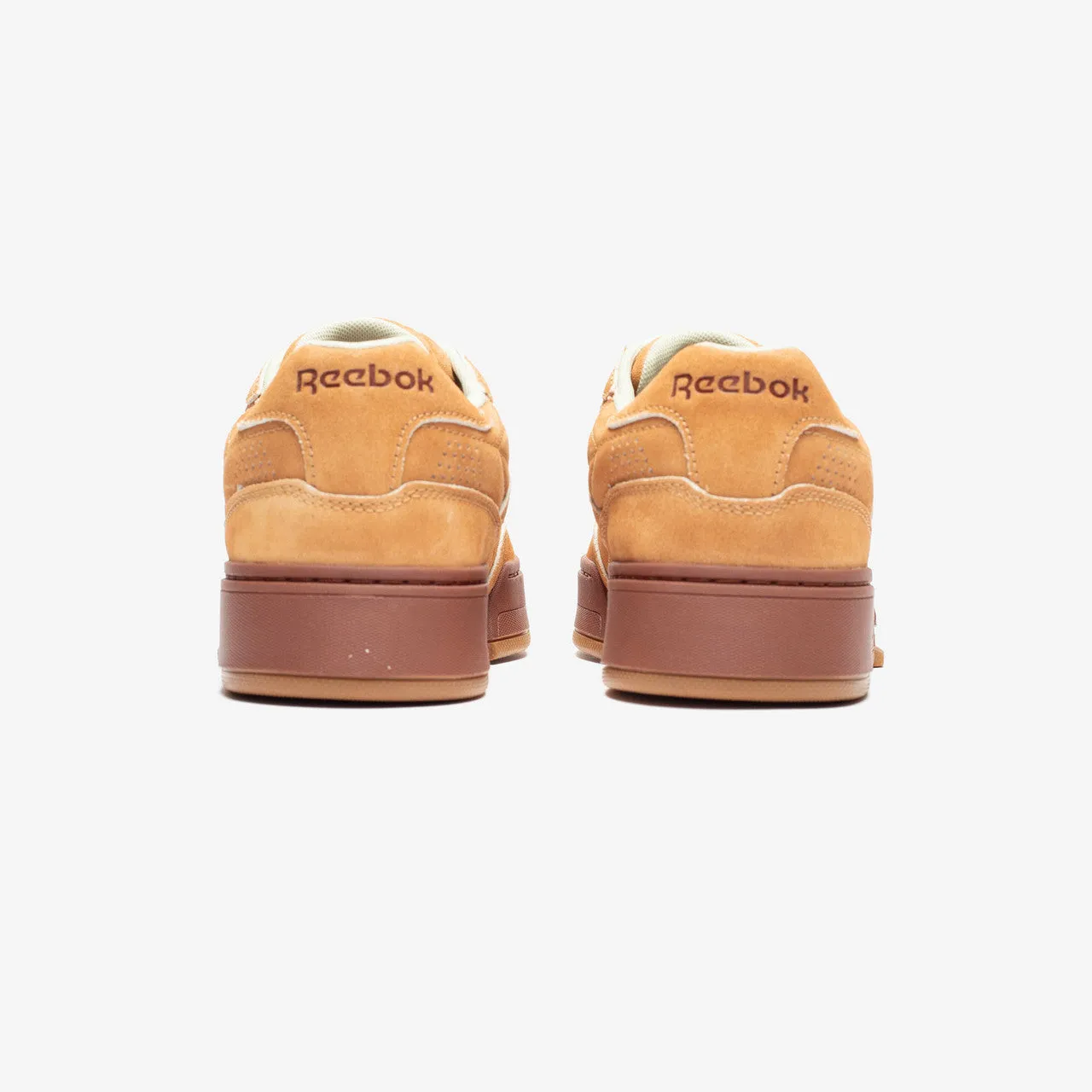 Club C LTD Dynamic silhouette