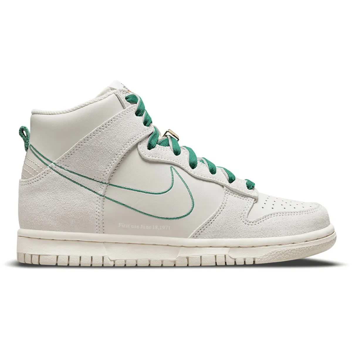 Comfort Trail Nike Dunk High SE First Use Sail
