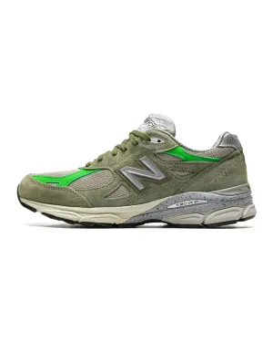 running in sunny tracks shoes New Balance 990v3 X Patta Keep Your Family Close