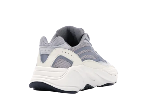 Comfortable Lacing YZY 700 V2 Static