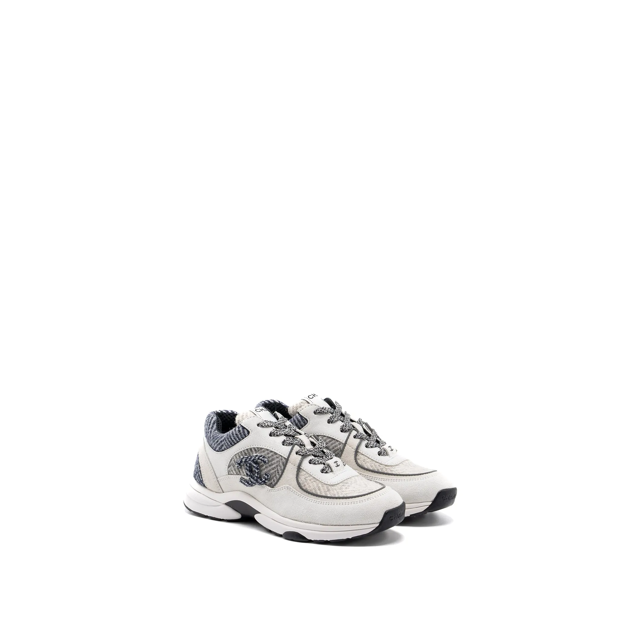 Compact Cushion Fit Chanel size 37 CC logo sneakers suede leather / fabric light grey