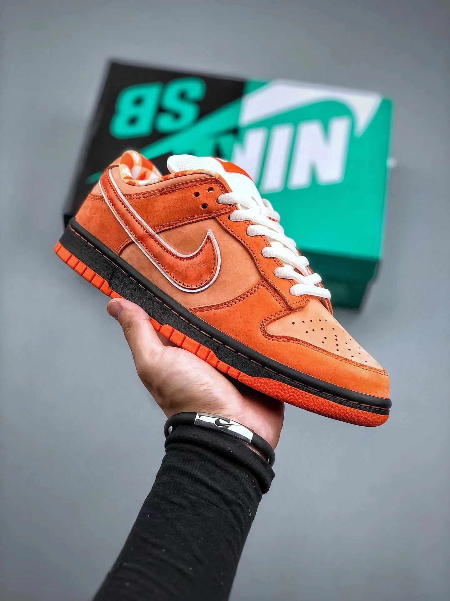 Concepts SB Dunk Low Orange Lobster Easy-wear