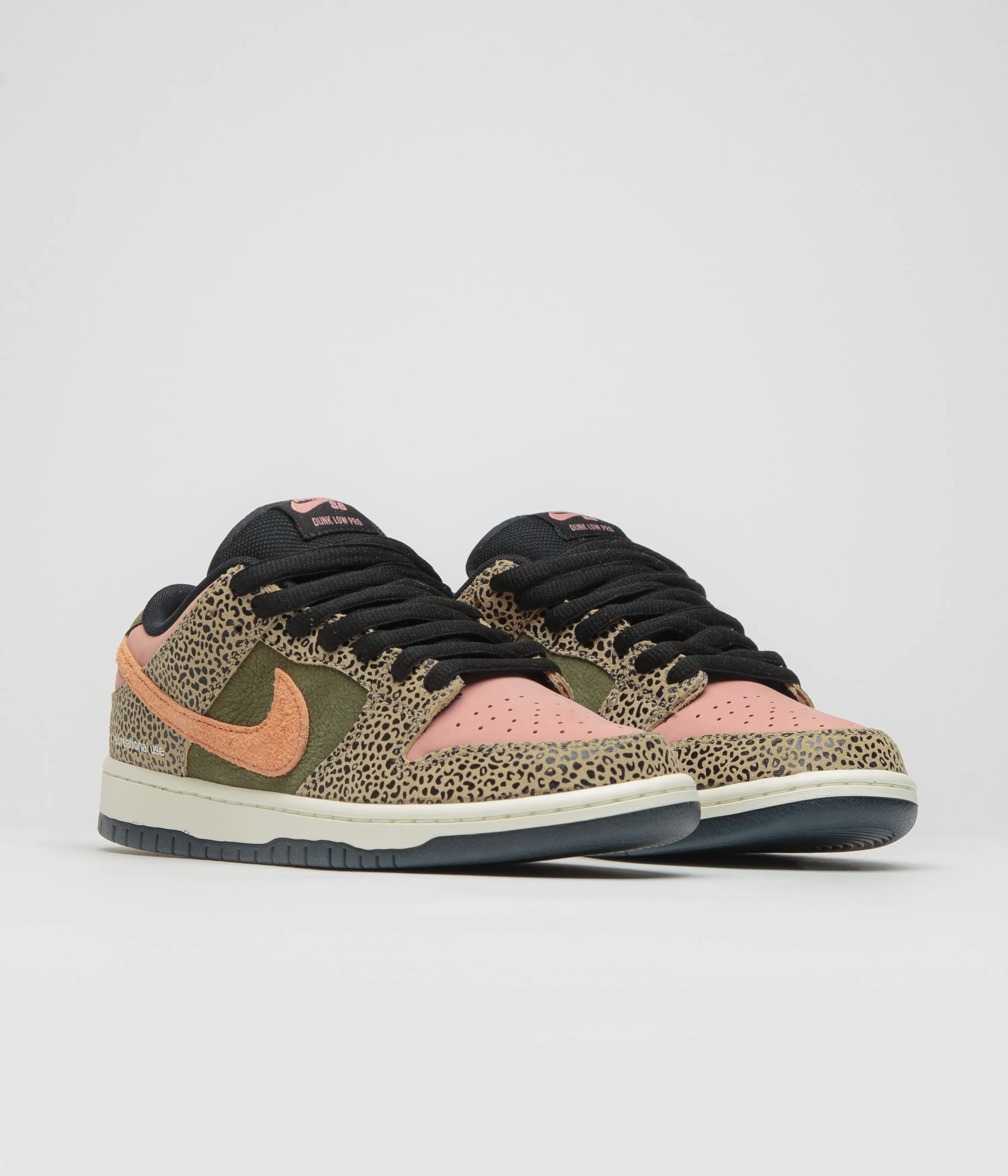 Nike SB x Arts-Rec Dunk Low Pro Shoes in Khaki and Amber Brown and Rough Green - Rust Pink