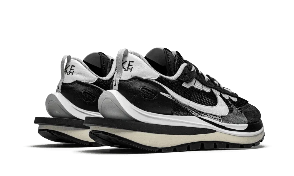Cushion - Focused Sacai Vaporwaffle Black White