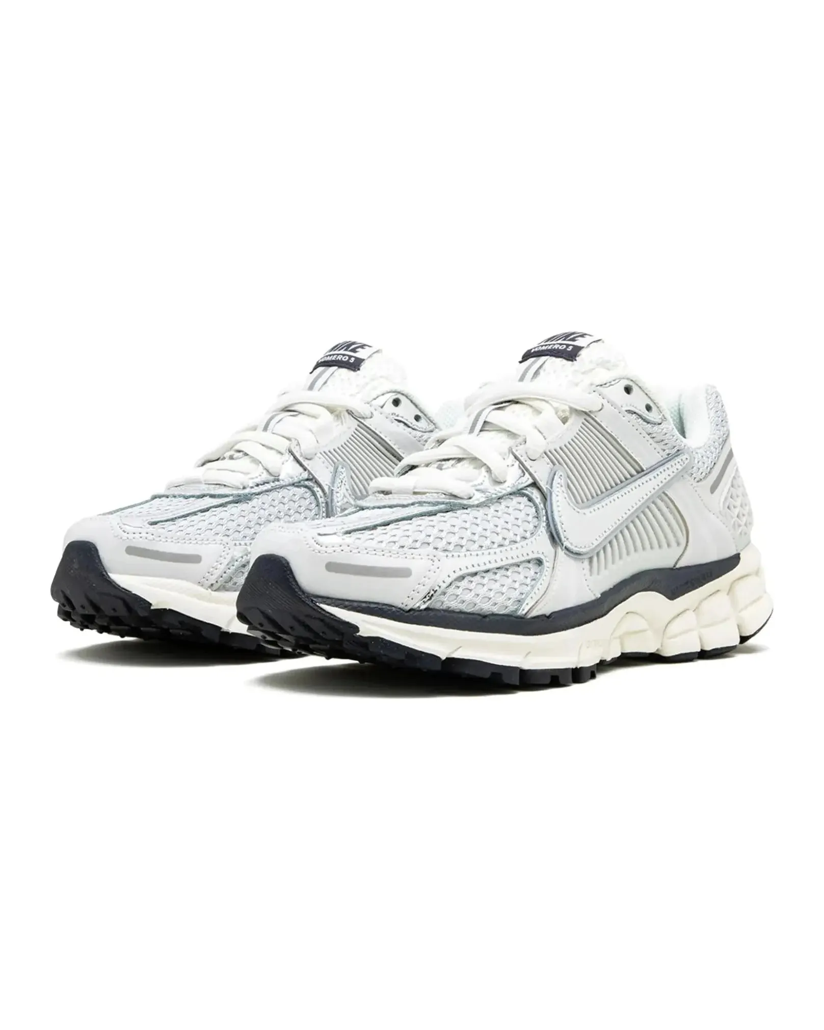 Cushioned Sole Nike Zoom Vomero 5 Photon Dust Metallic Silver
