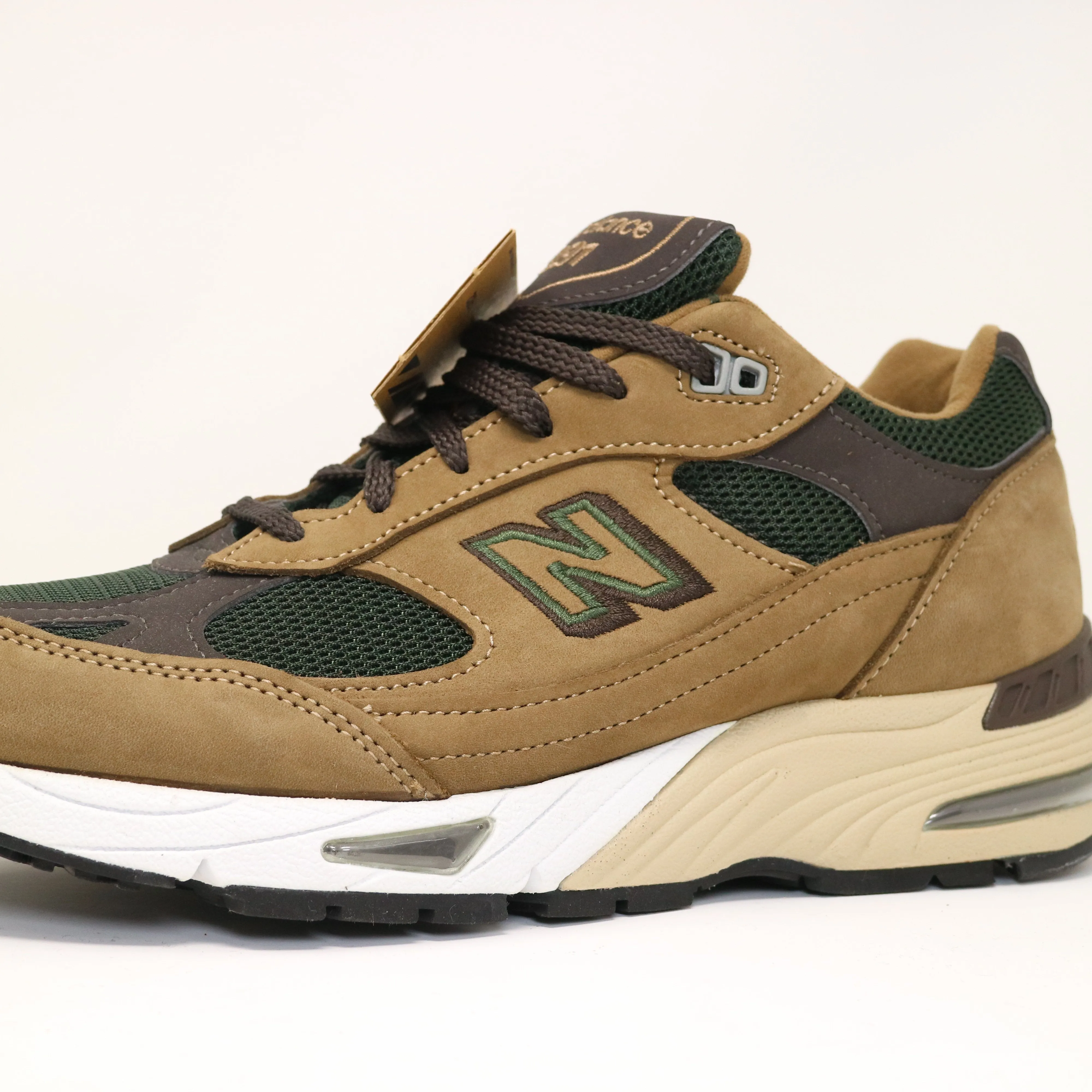 custom-fit Men's New Balance 991 AEF - Brown - M991AEF