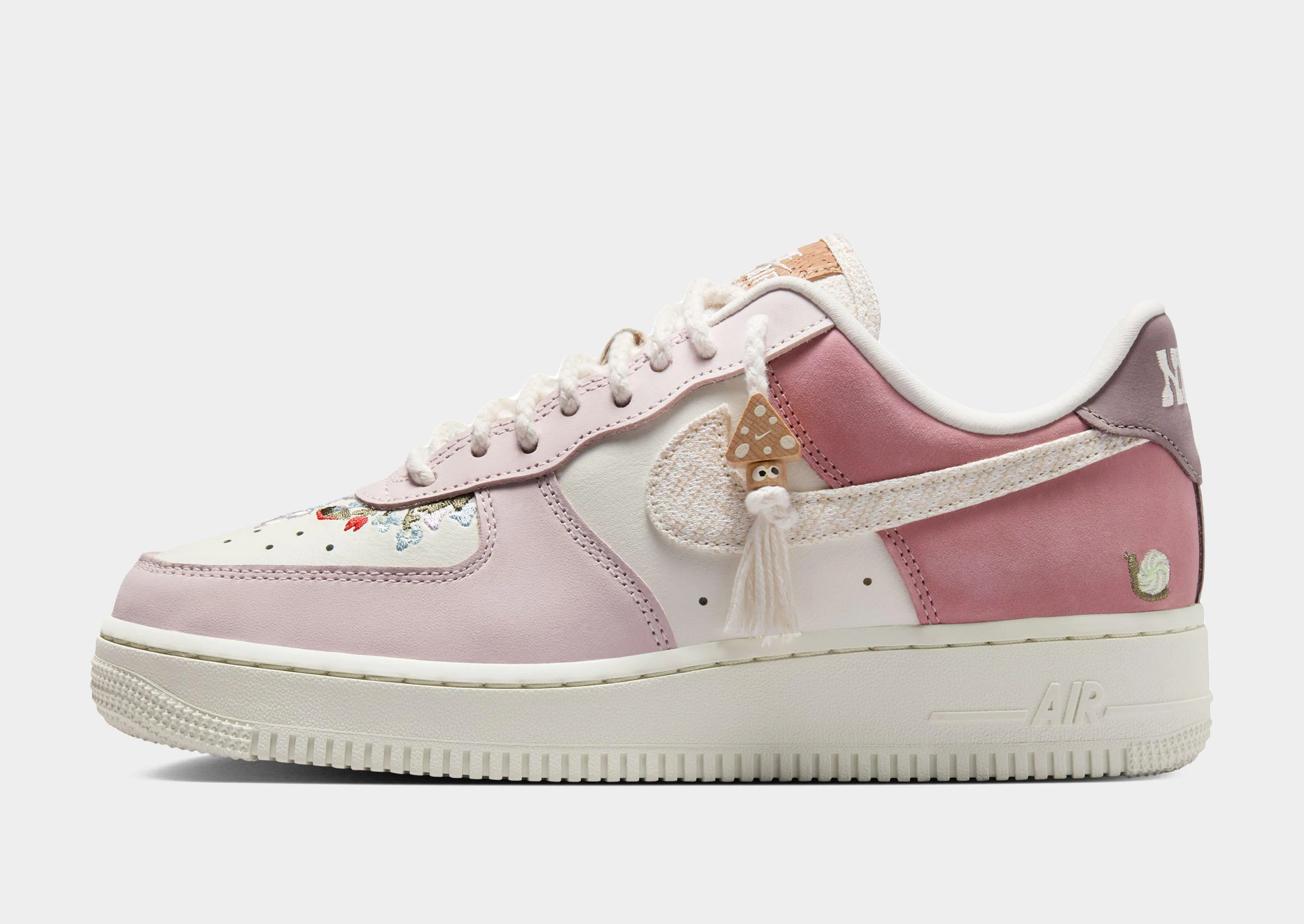 Air Force 1 '07 LX Women's Action Ready