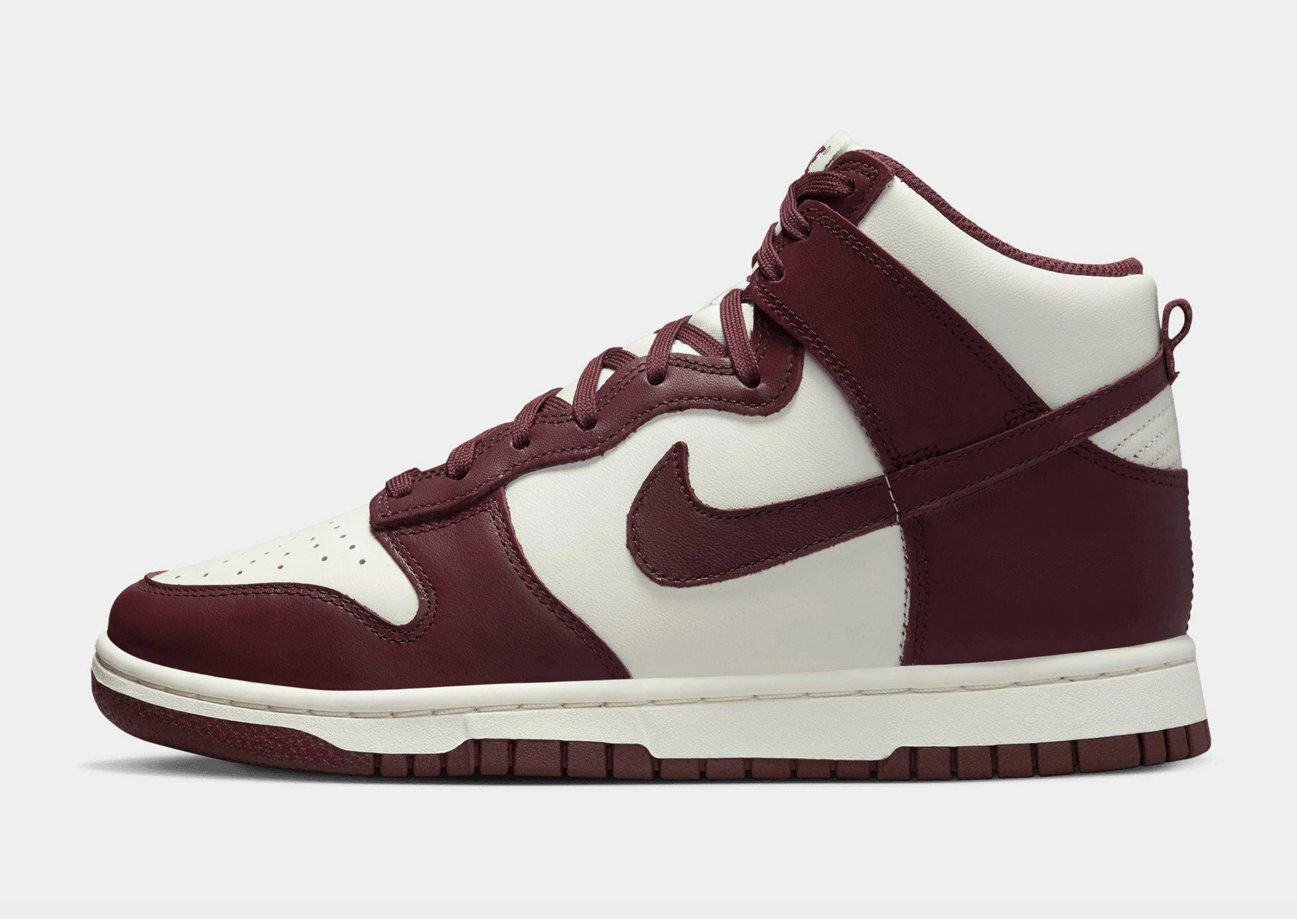 Dunk High Women's Joy Step Flexibility