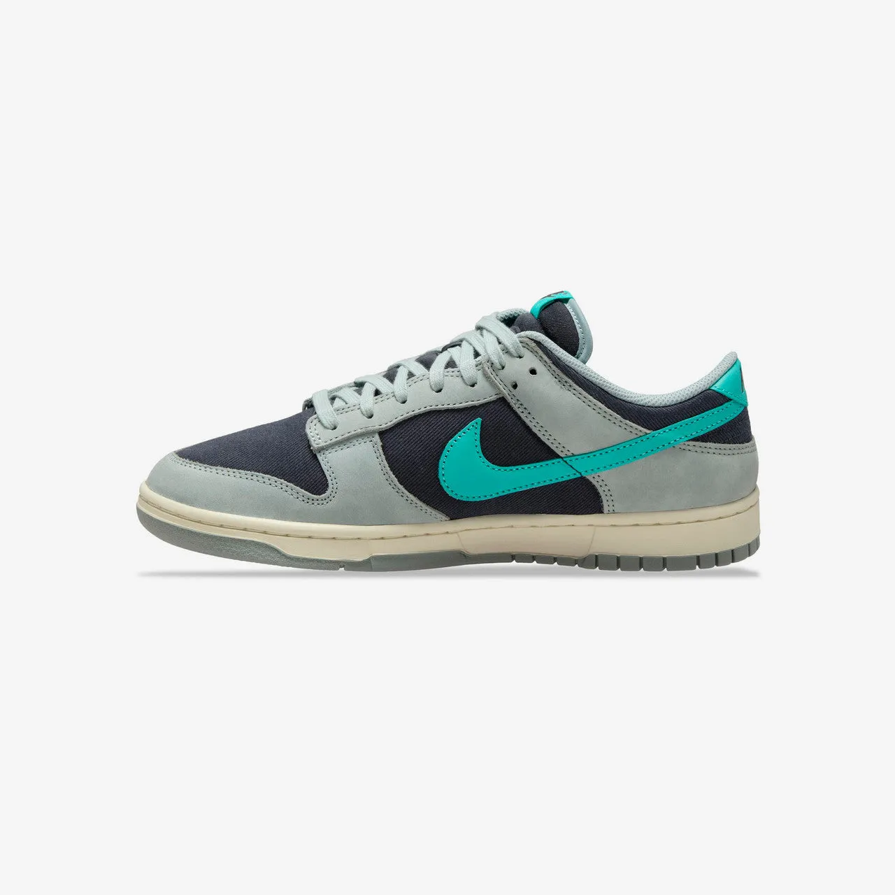 Dunk Low Retro Premium Street Ready Look