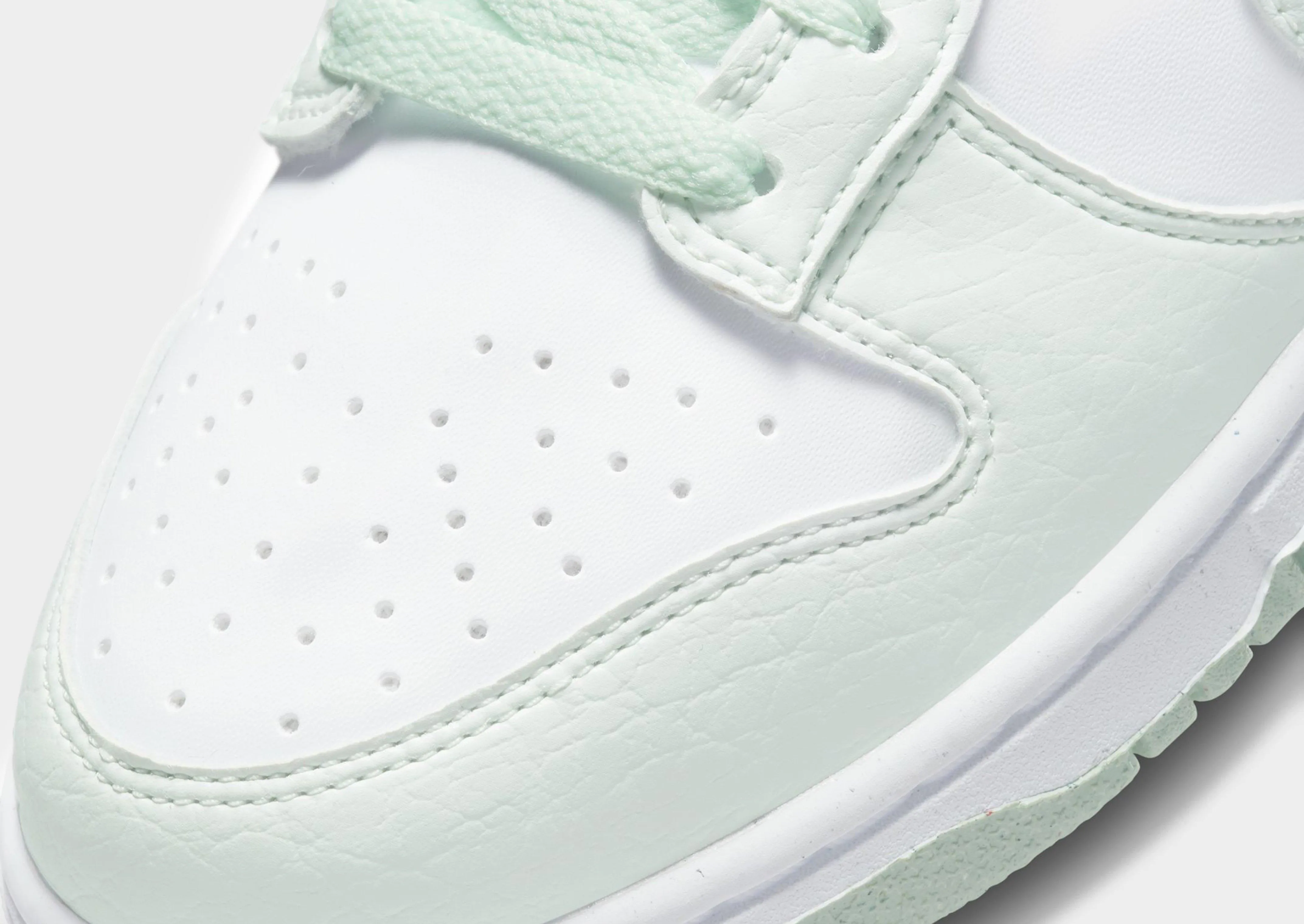Dunk Low Women's Cushioned heel