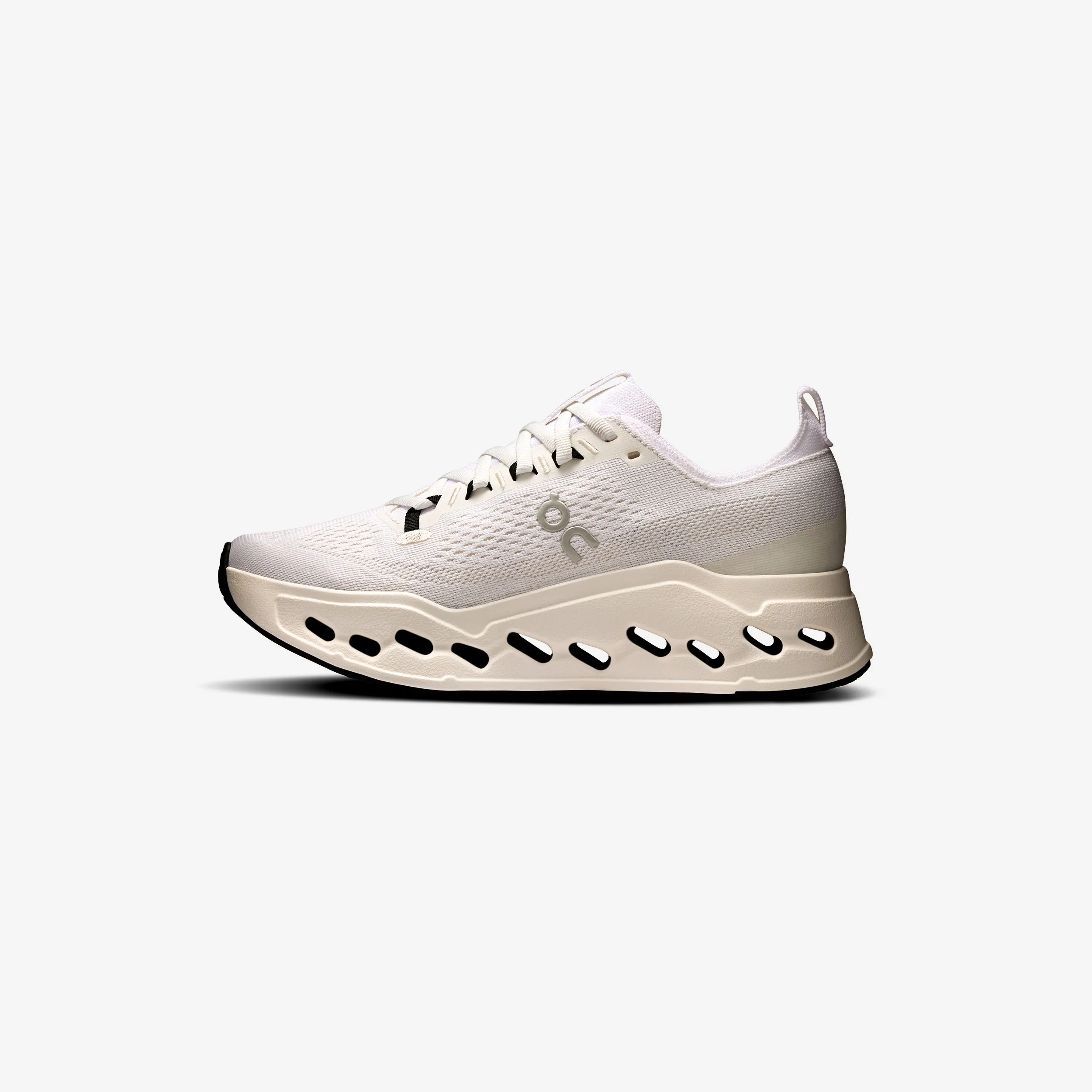 easy move Wmns Cloudsurfer Max