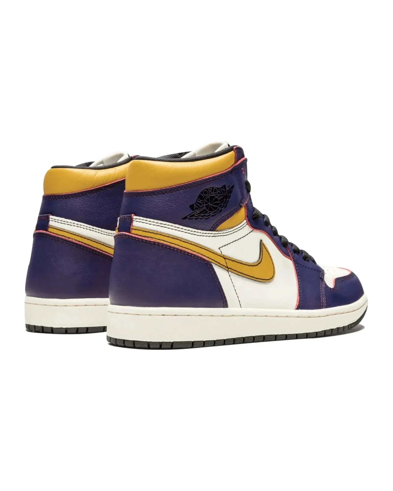 Ergonomic Step Flow Nike Air Jordan 1 Retro High Defiant SB LA to Chicago
