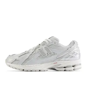 reflective details shoes New Balance 1906D Protection Pack Silver Metallic