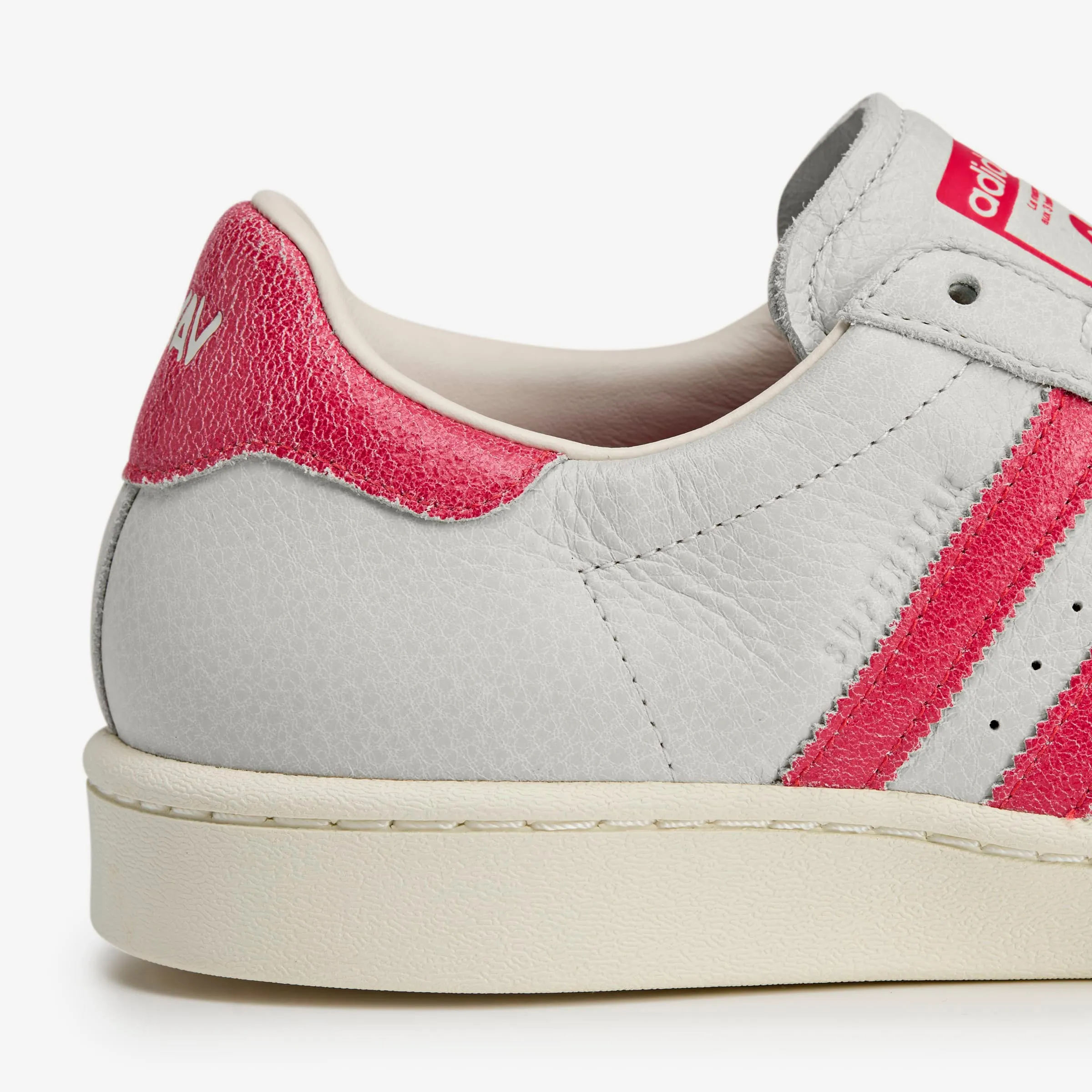 Fashion-driven Wmns Superstar x Avavav
