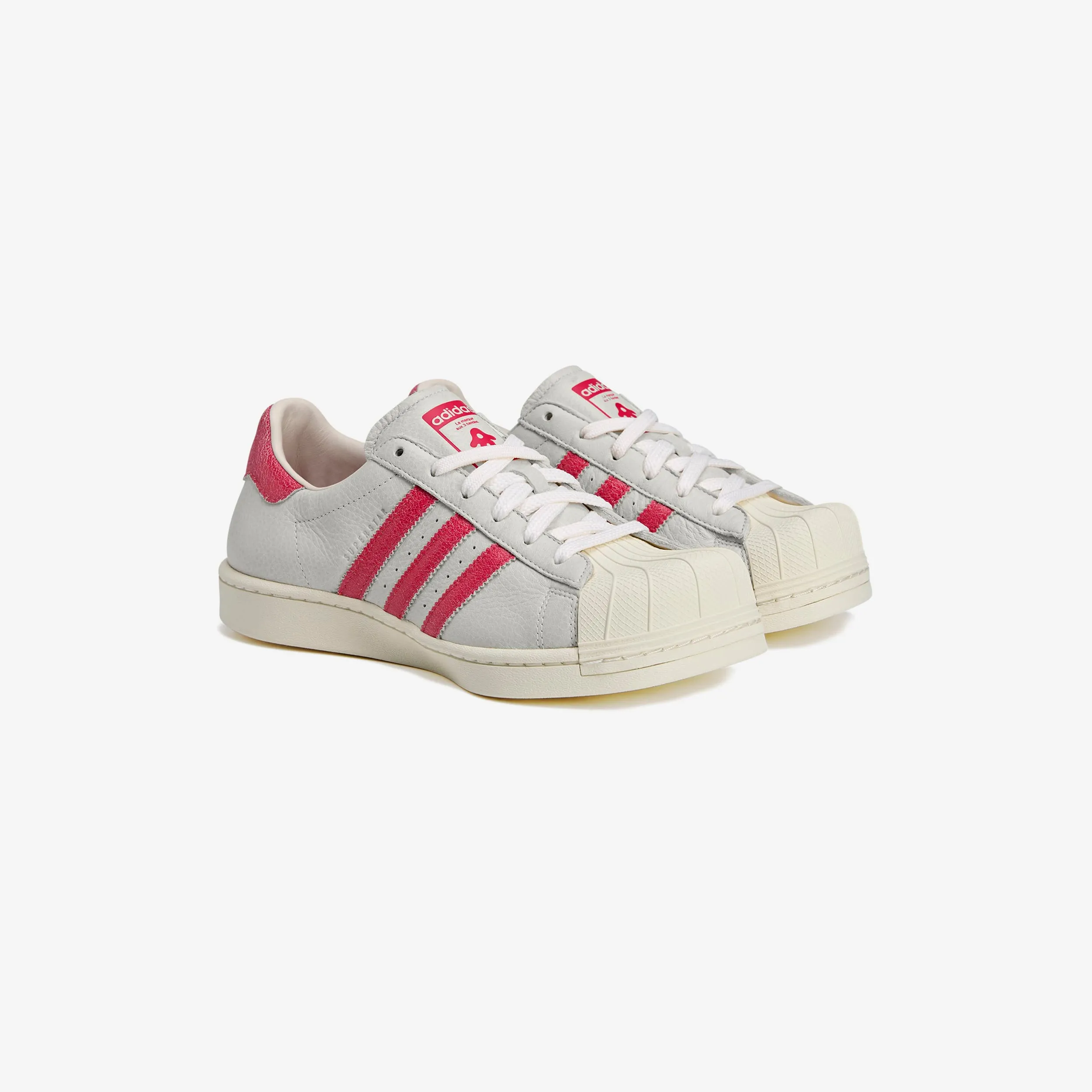 Fashion-driven Wmns Superstar x Avavav