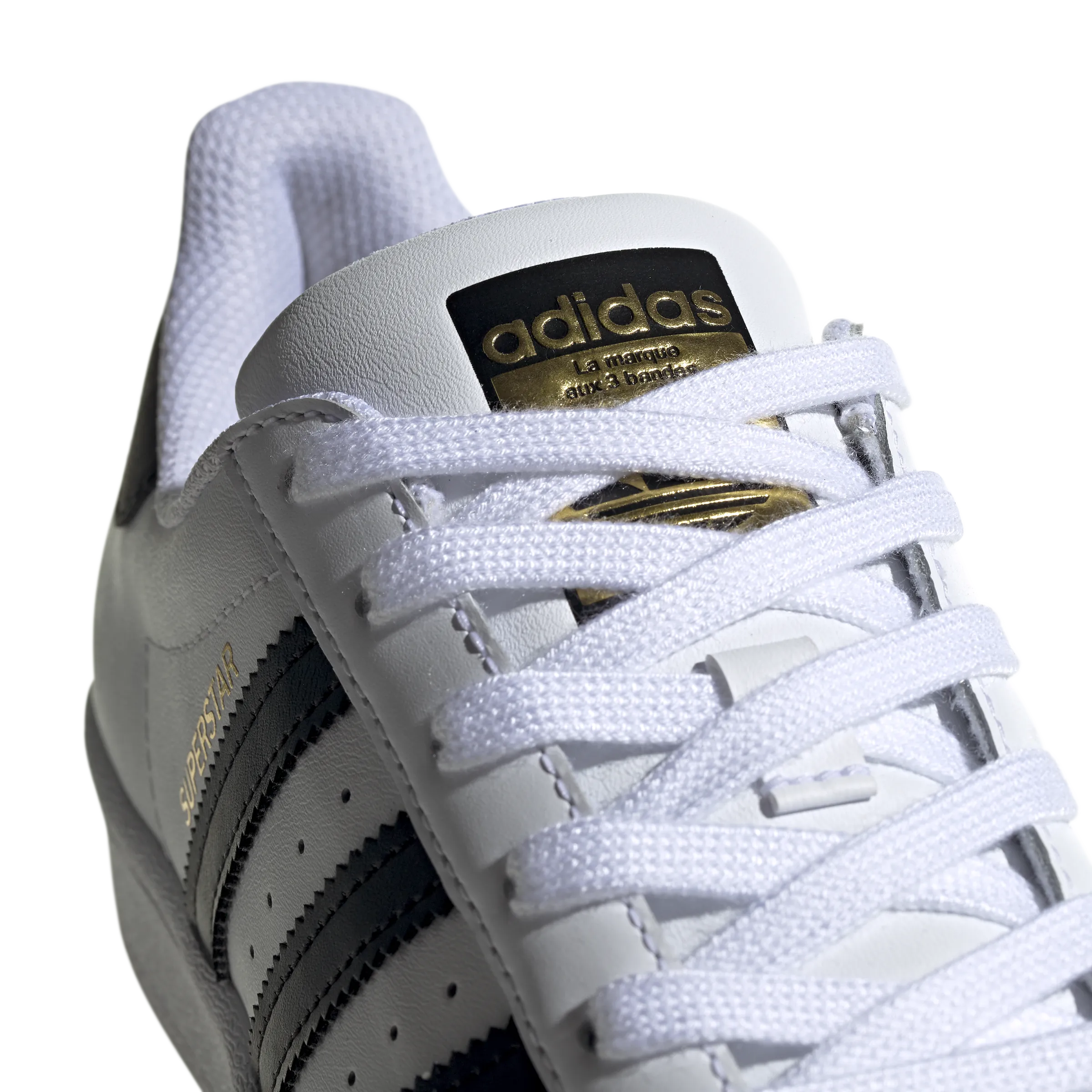 Fast-Pace ADIDAS Superstar Junior in White / Black / Gold