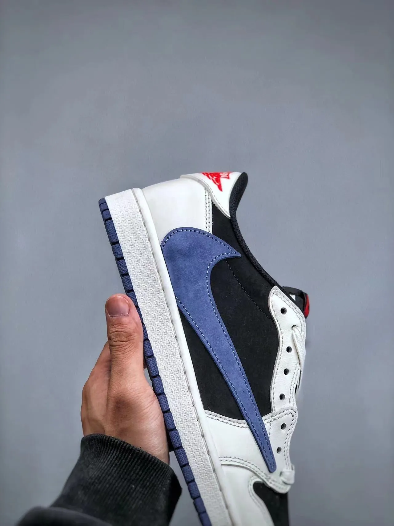 Flattering performance AJ1 Low Travis Scott Reverse Blue