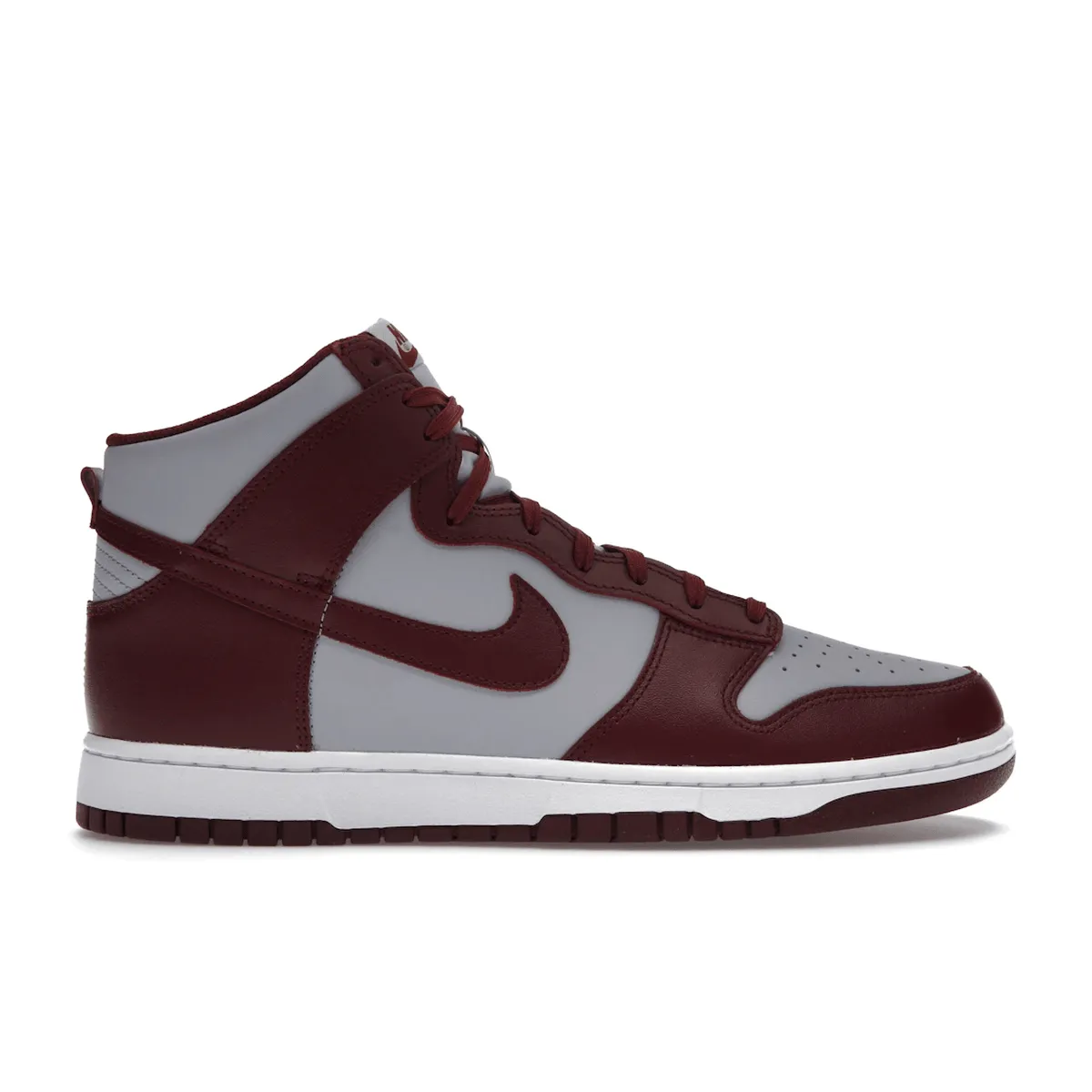 Flexible Step Glide-In Nike Dunk High Retro Dark Beetroot
