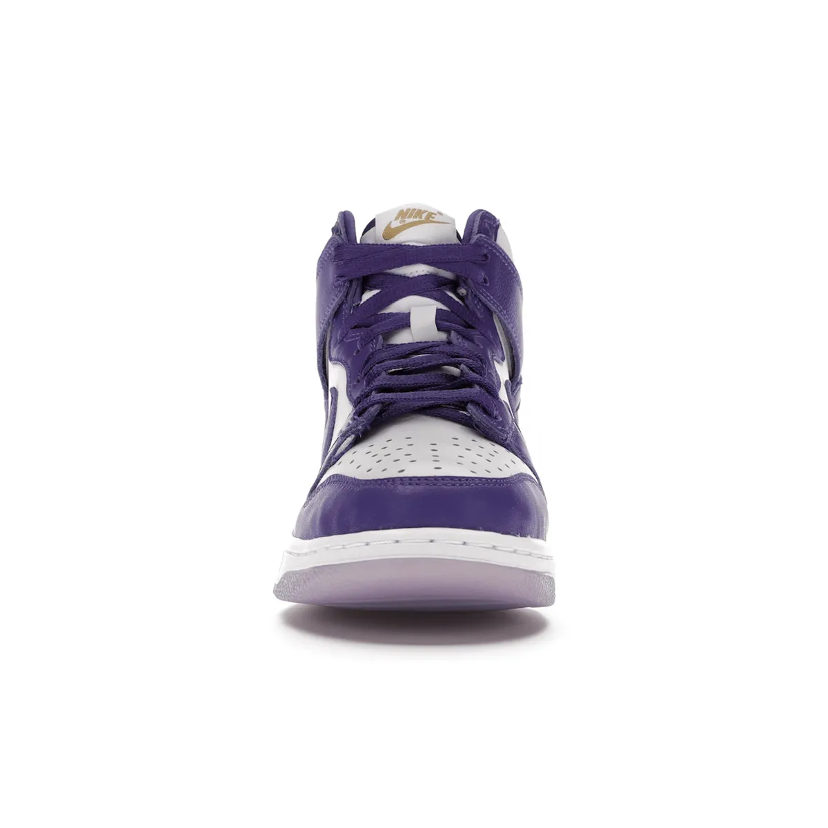 Flexible Step Move-Out Nike Dunk High SP Varsity Purple